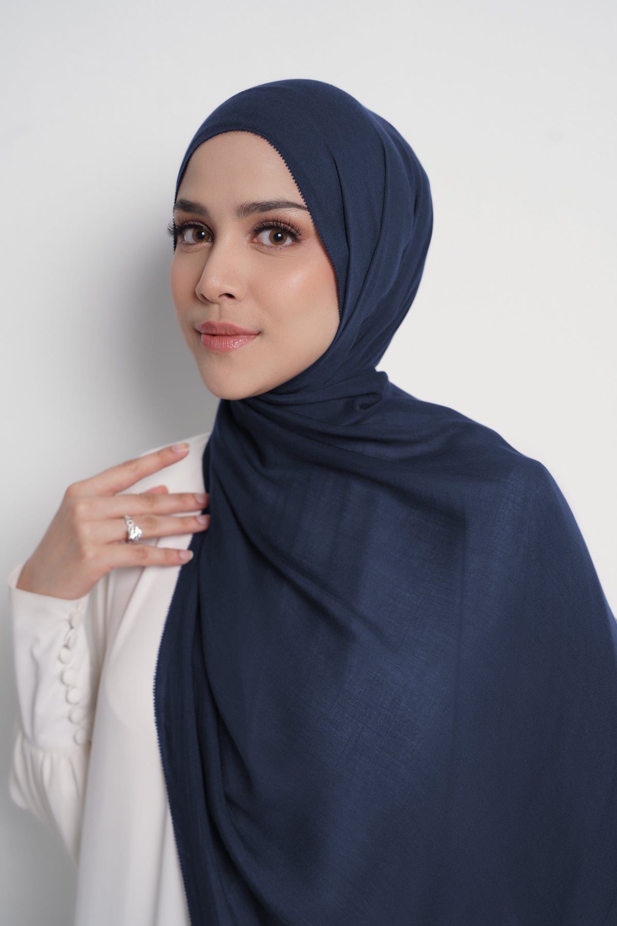 Yura Shawl - Navy