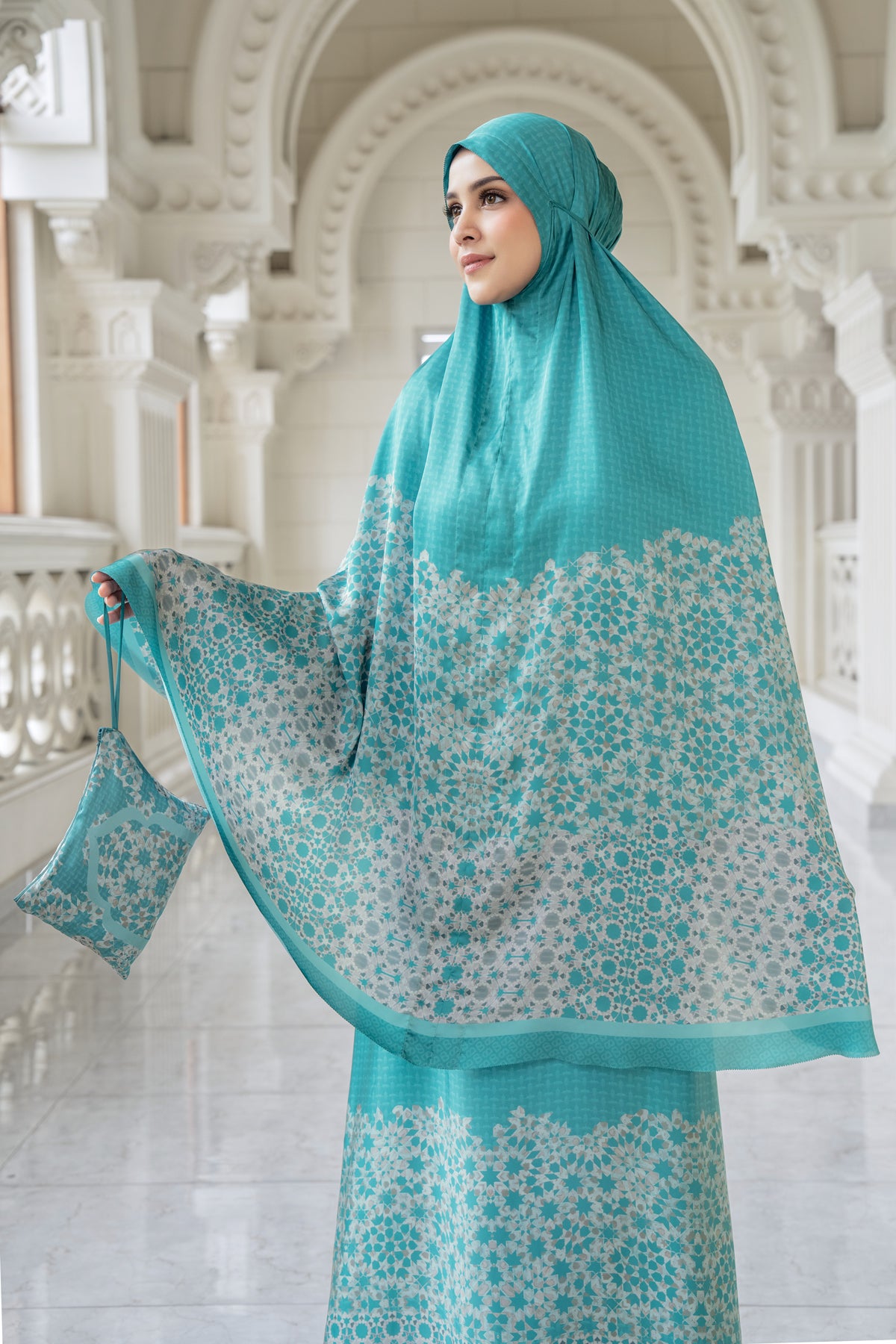 10502760923448-Haramain 2 Prayer Robe - Safa
