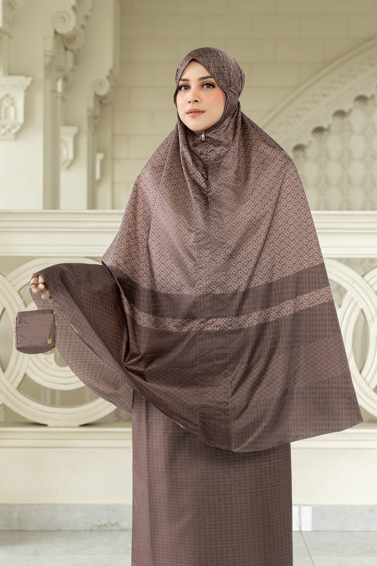 10360046879032-Tapis Abstre Capsule Prayer Robe - Choco