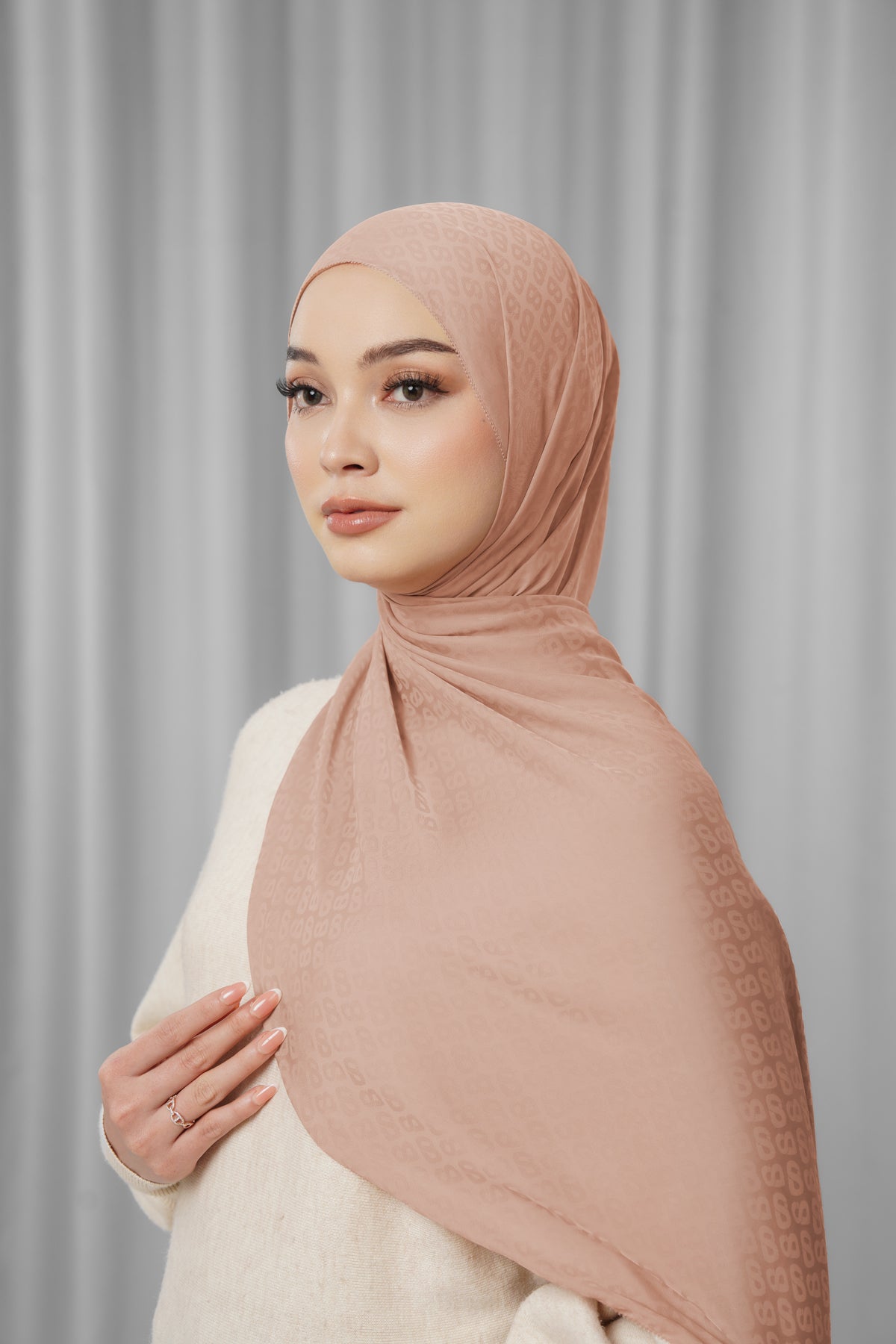 Tapis Satin Jacquard Shawl - Sepia