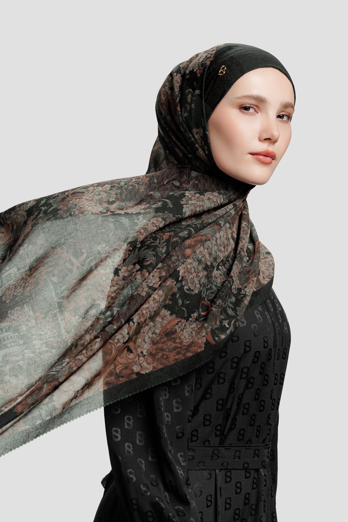 Istanbul Tie Back Shawl - Black Chili