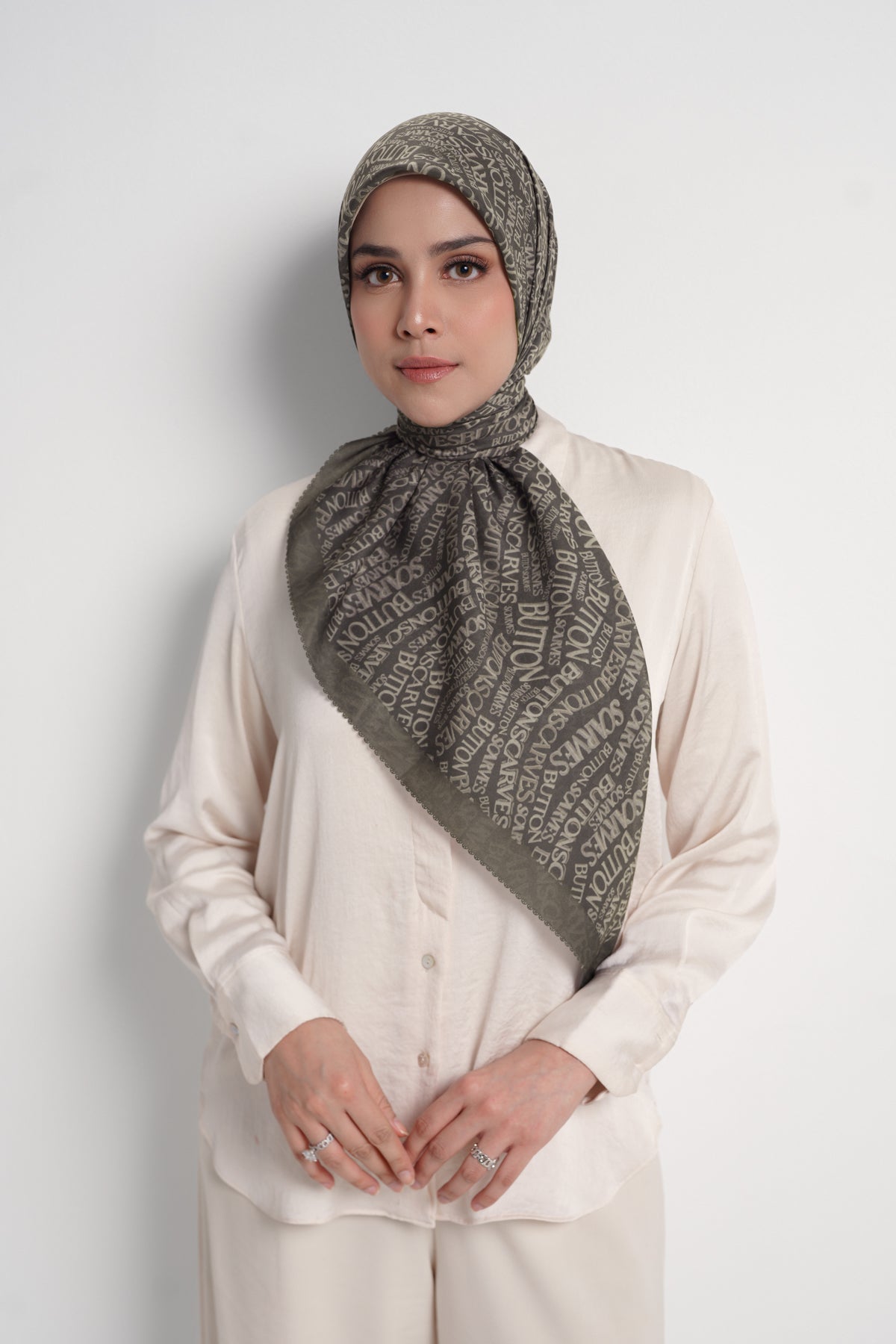 Waves Monogram Square - Seal Brown