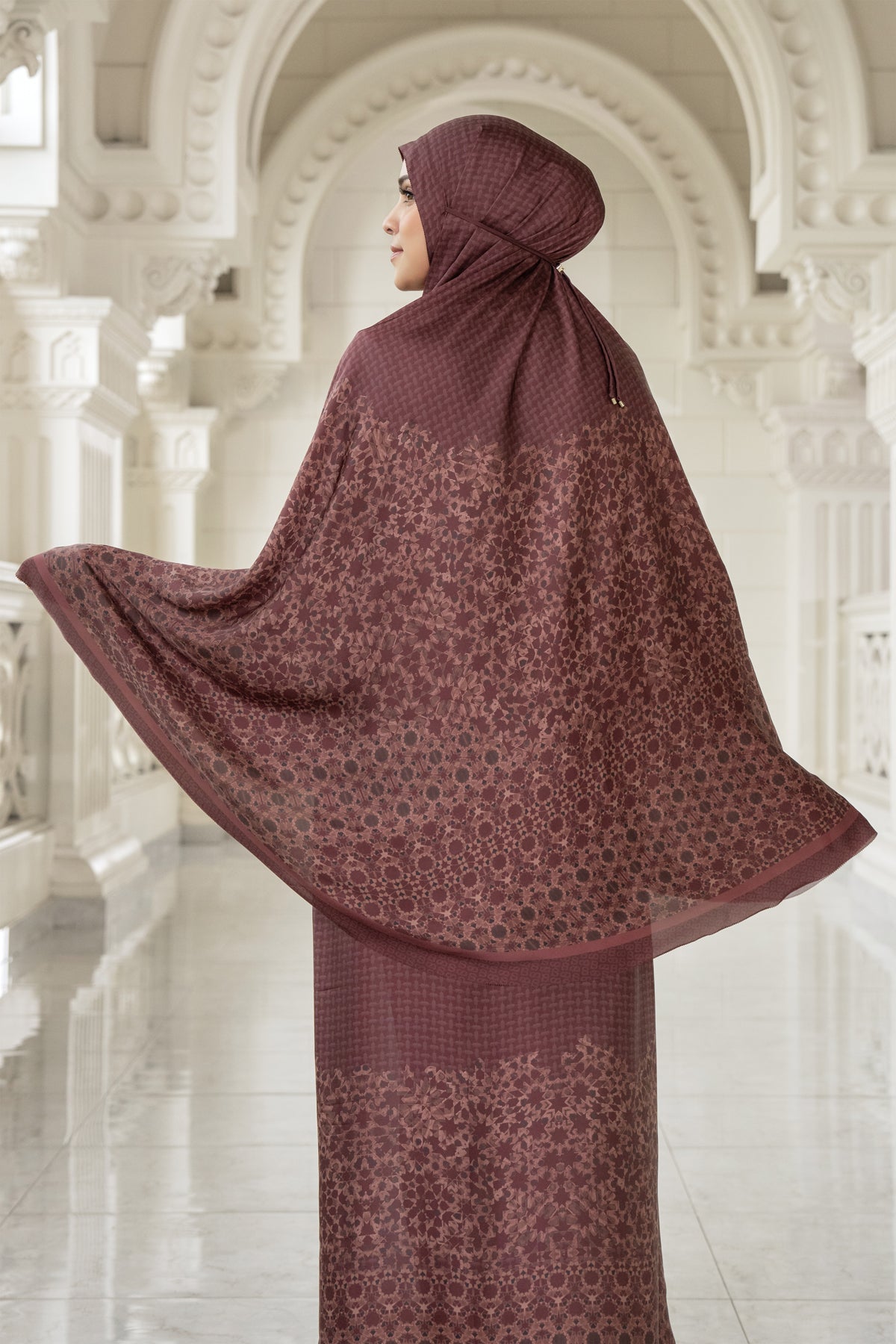 Haramain 2 Prayer Robe - Oud Red