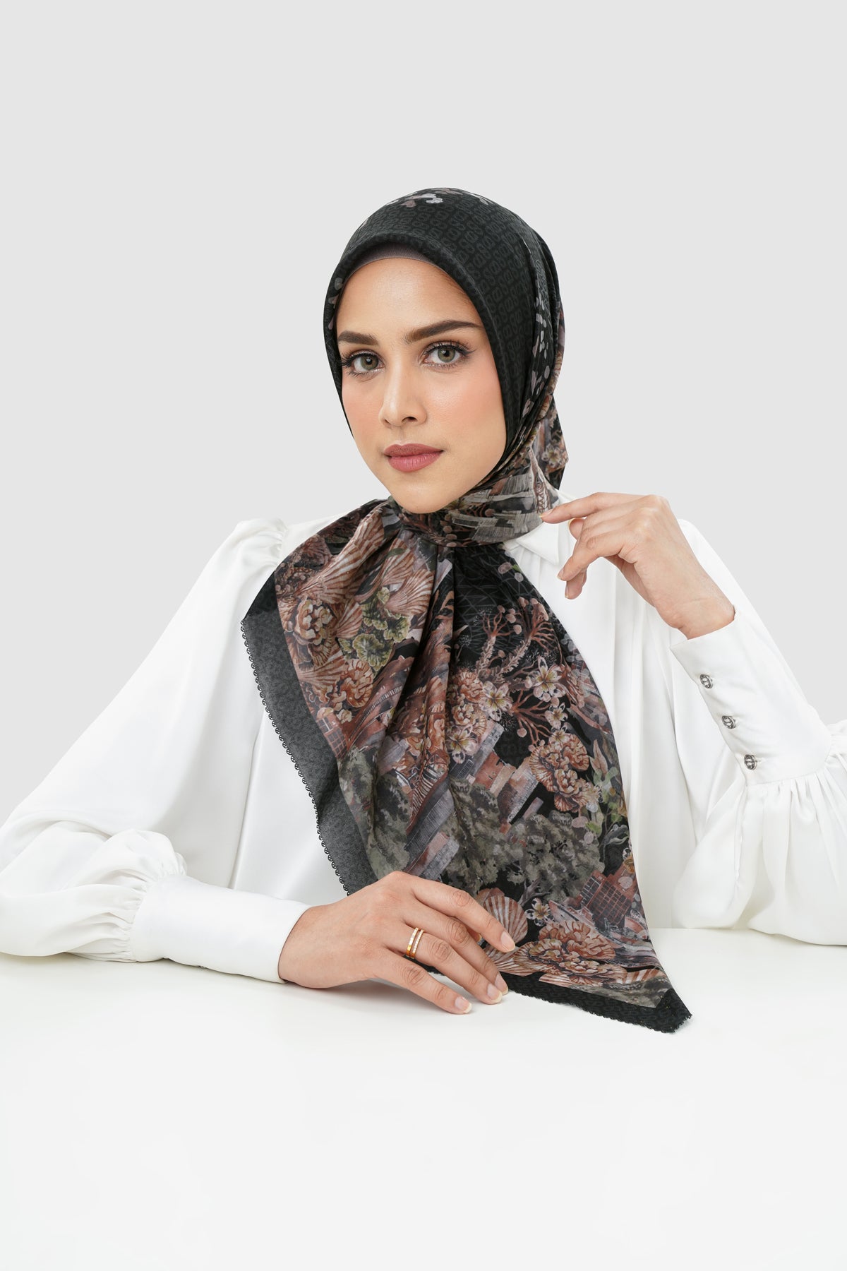 Singapore 2 Square Series - Raven