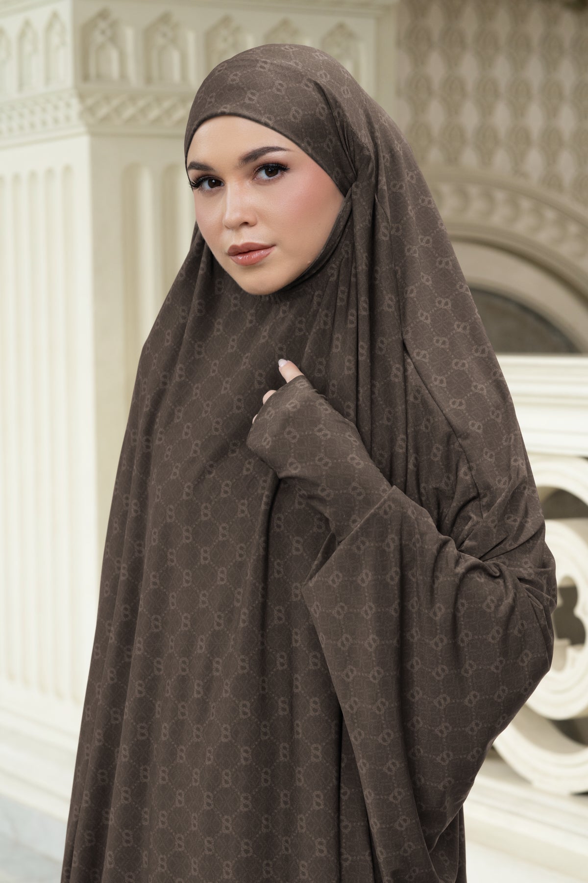 Beverly Prayer Robe - Cocoa