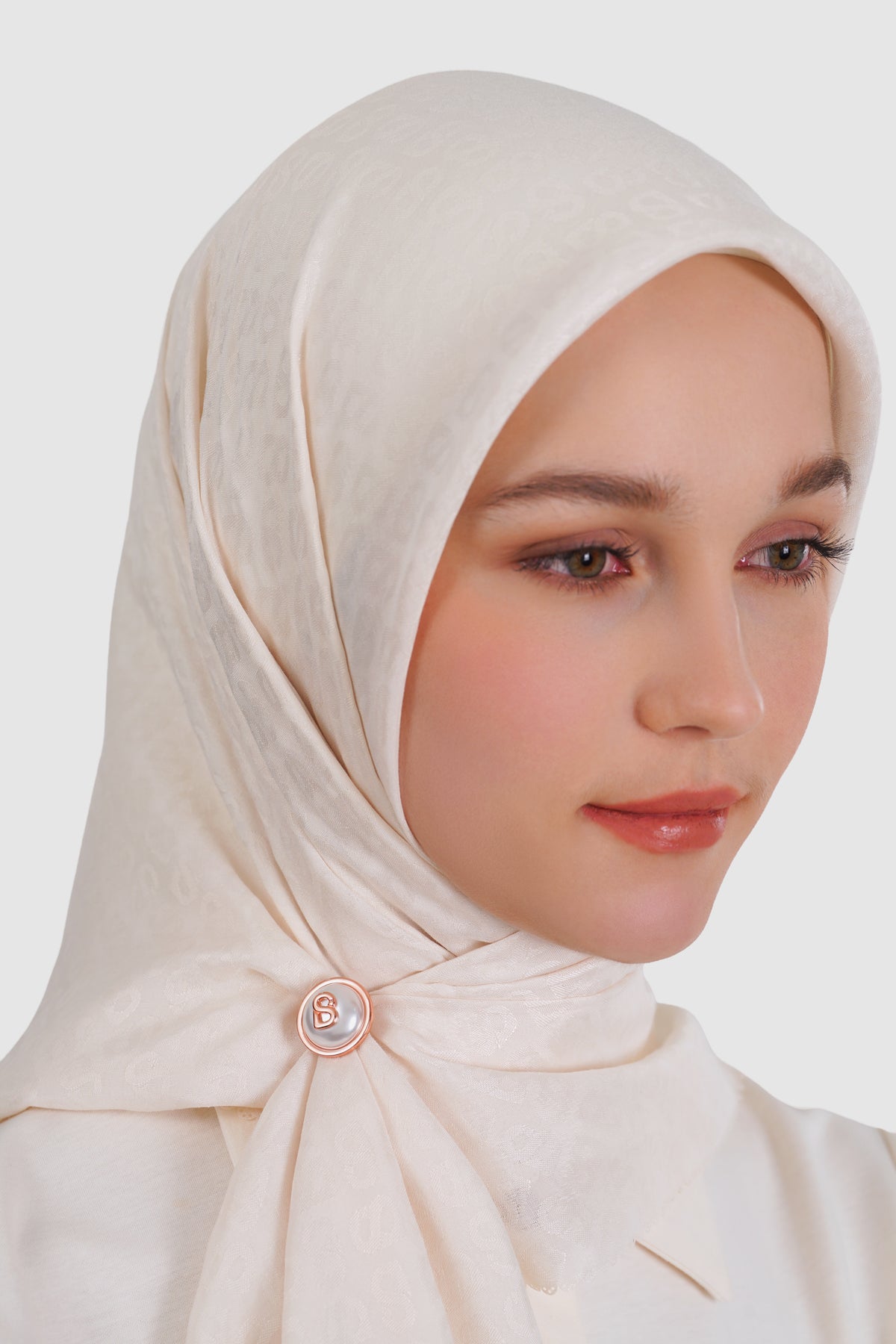 Petite Round Pearl Brooch - Rose Gold