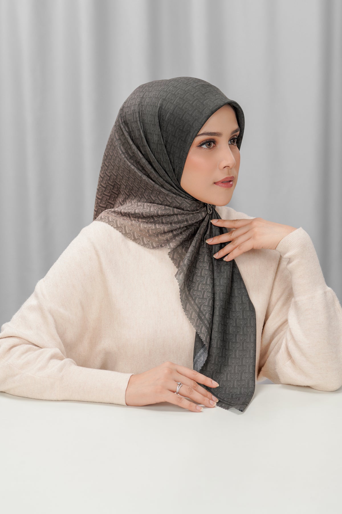 Bimu Horizon Satin Square - Eclipse