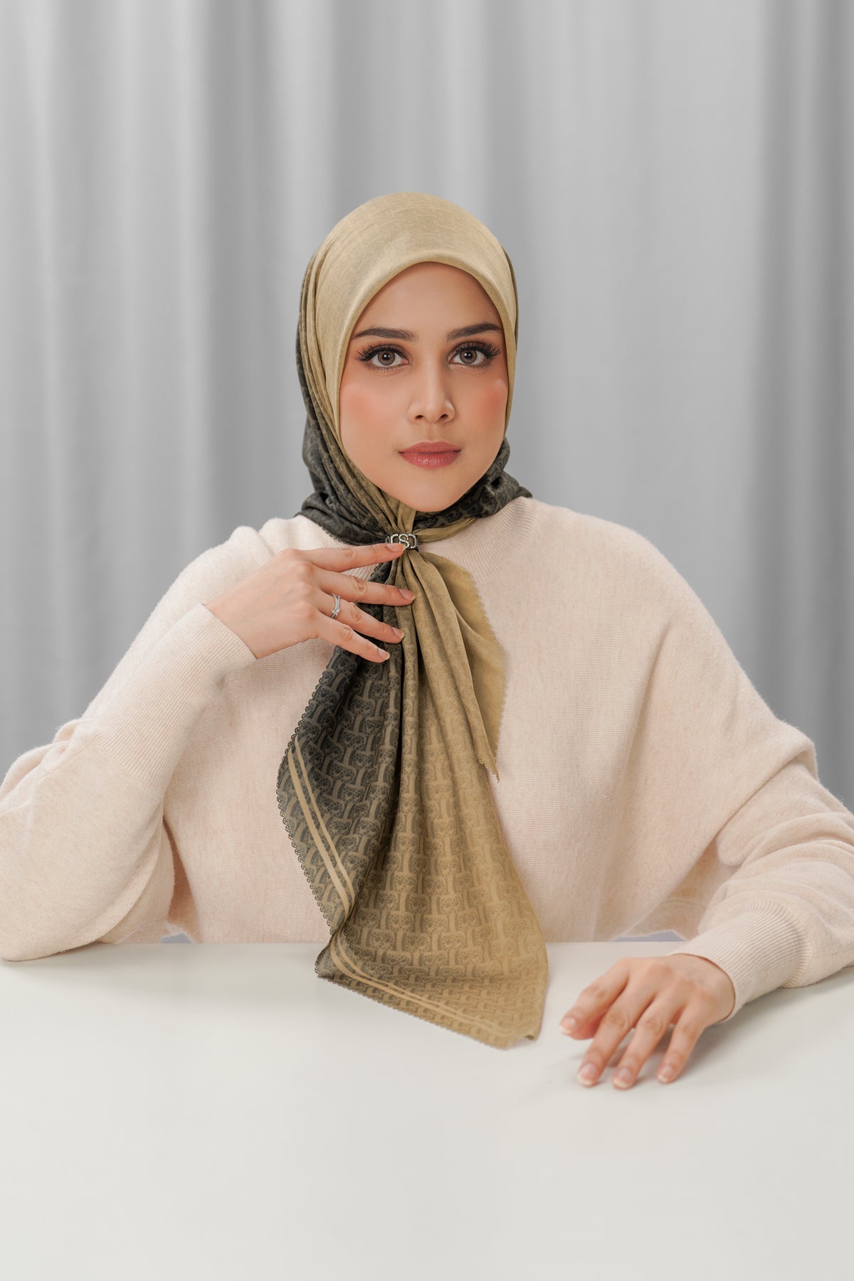Bimu Horizon Satin Square - Stardust