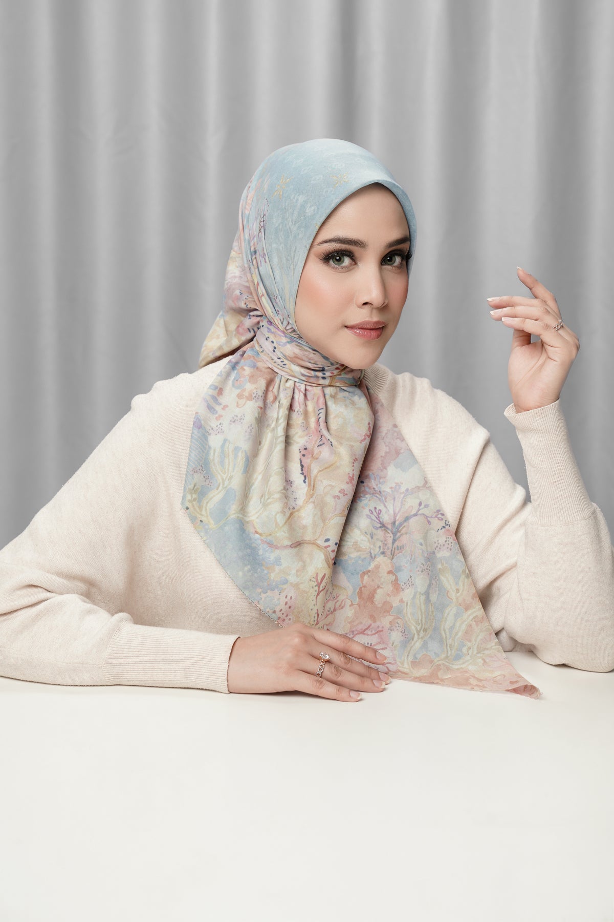 Under The Sea Voile Square - Wave