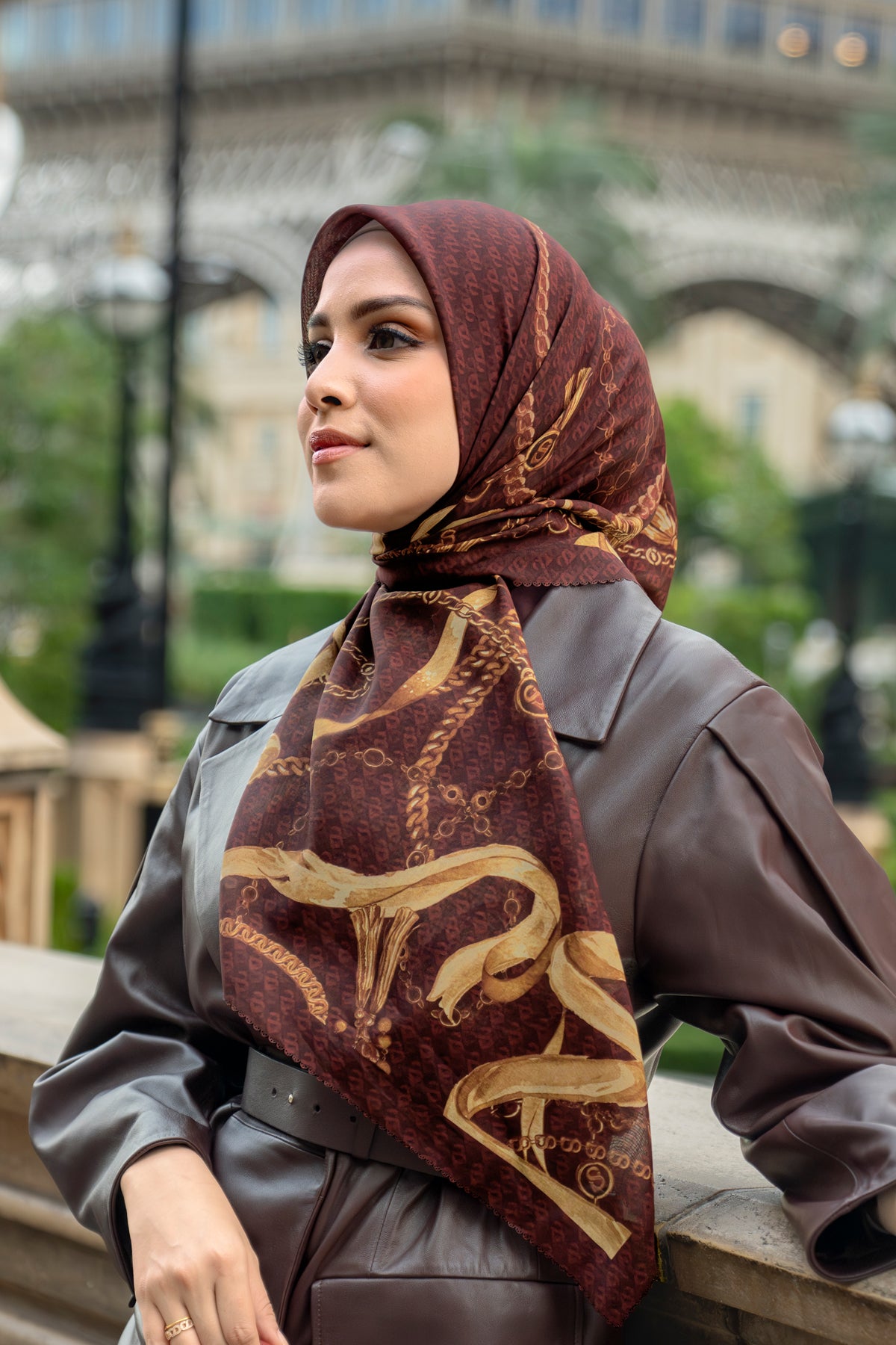 Signature Chain Square Series - Rouge