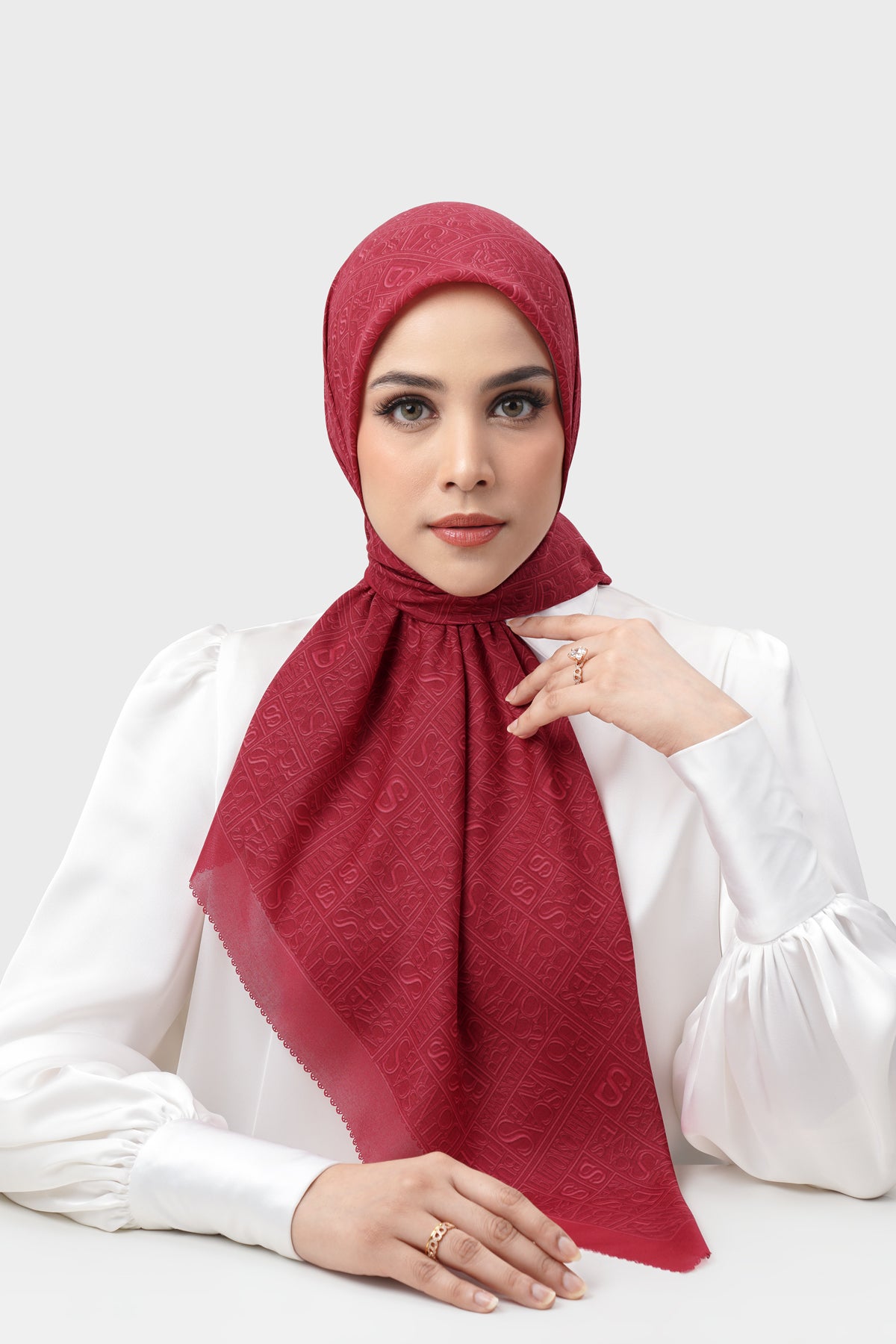 Typograph Square - Haute Red