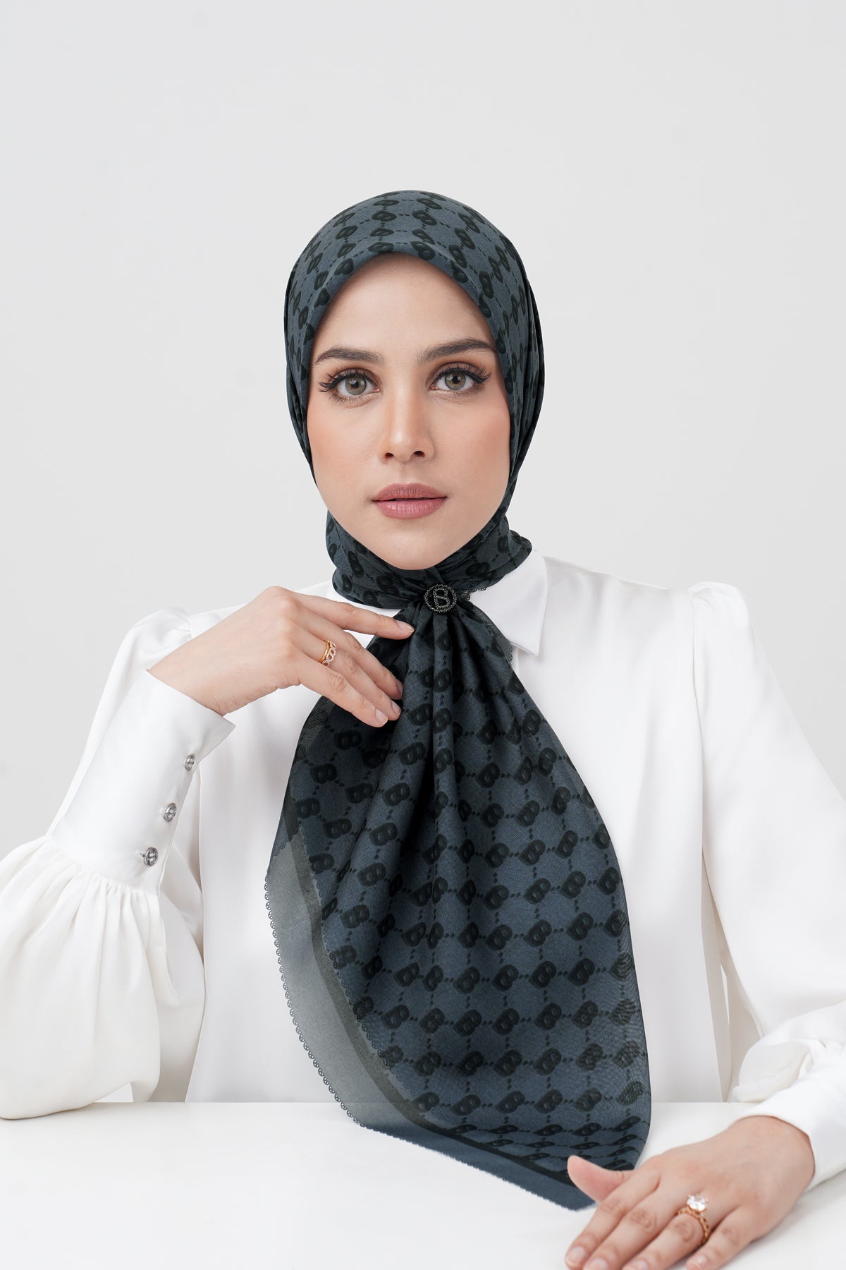 Beverly Square - Coal