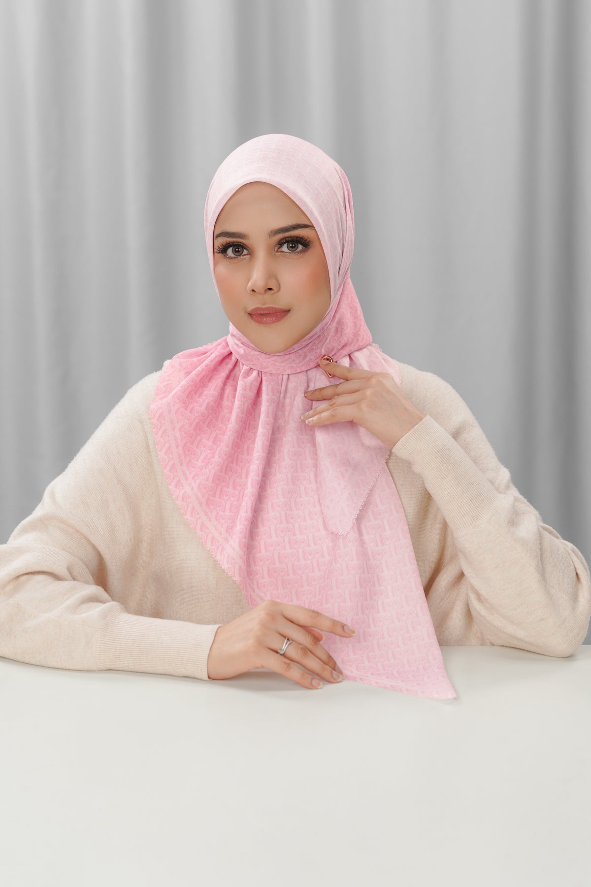 Bimu Horizon Satin Square - Lyra