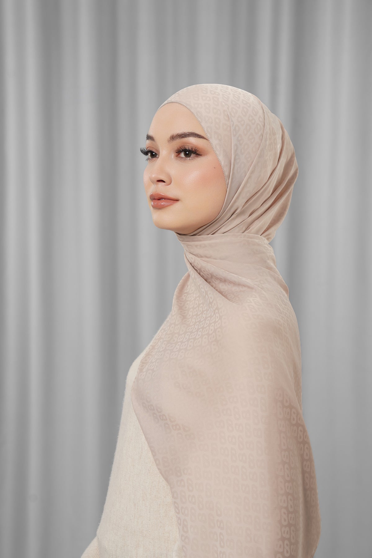 Tapis Satin Jacquard Shawl - Etherea