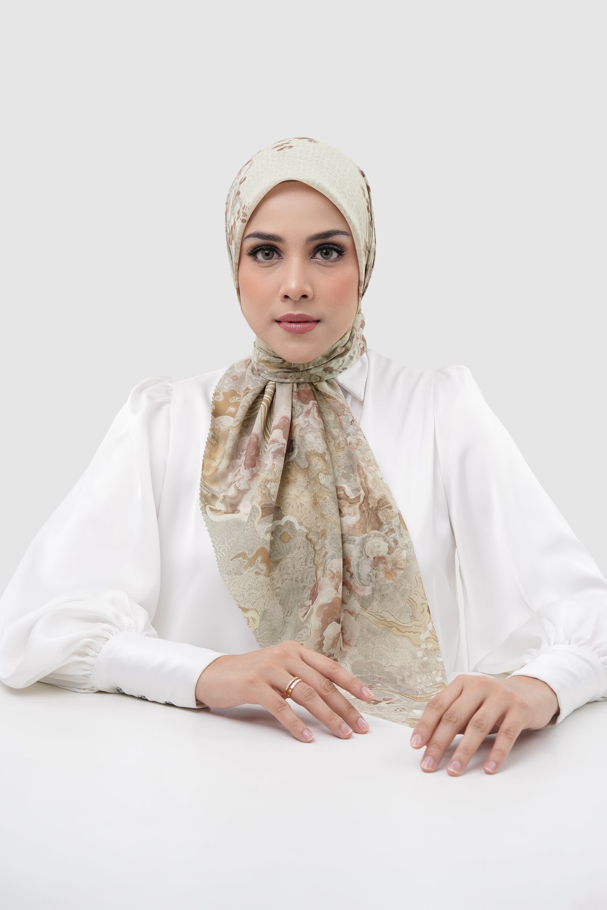 Kirei Satin Square - Ikebana