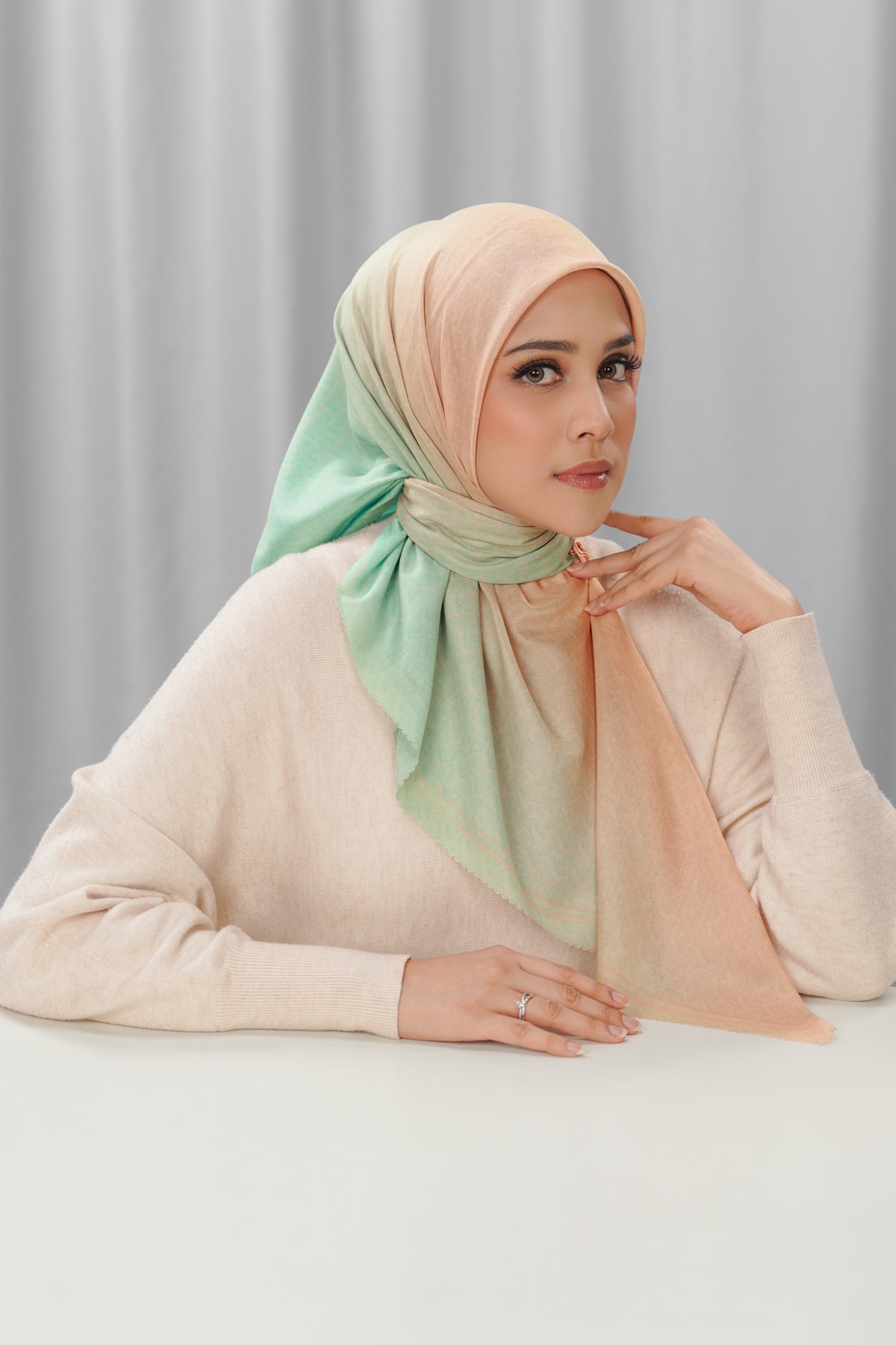 Bimu Horizon Satin Square - Mirach