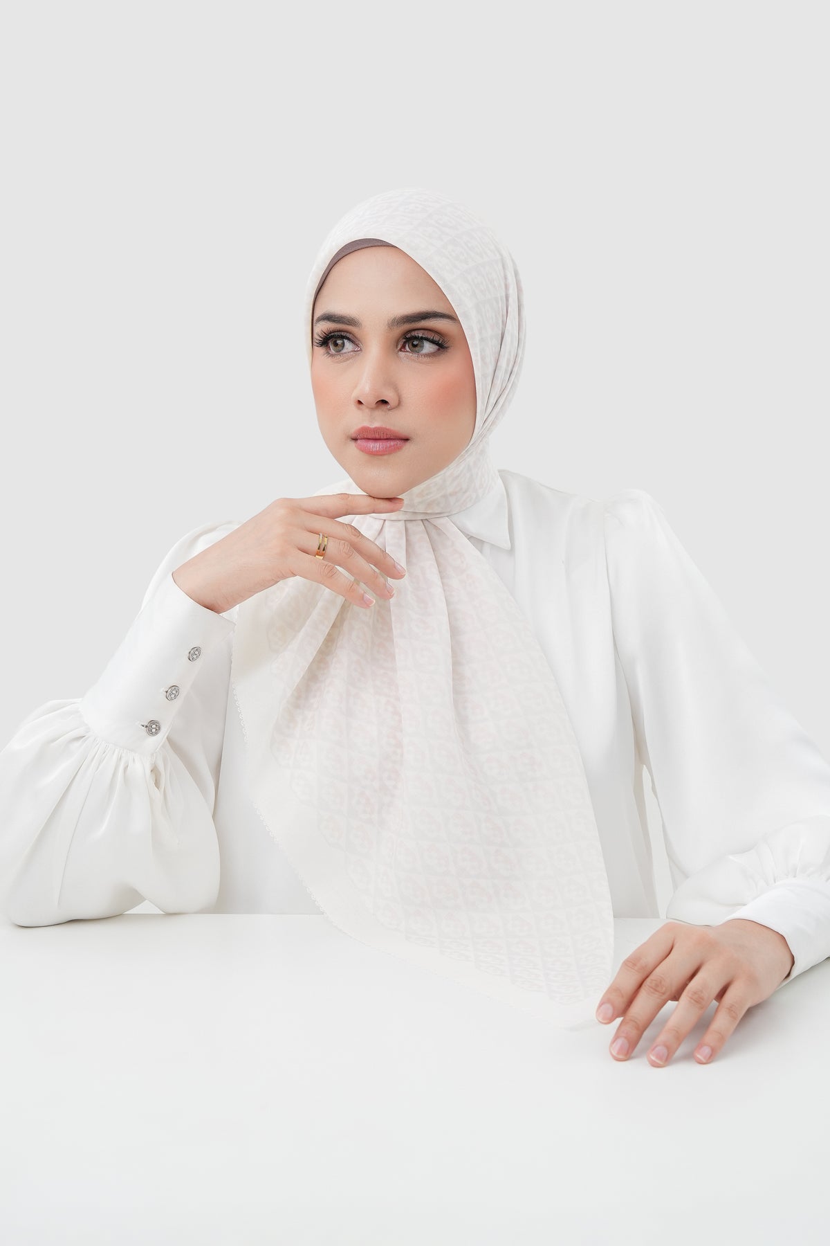 Prism Voile Square - Vanilla