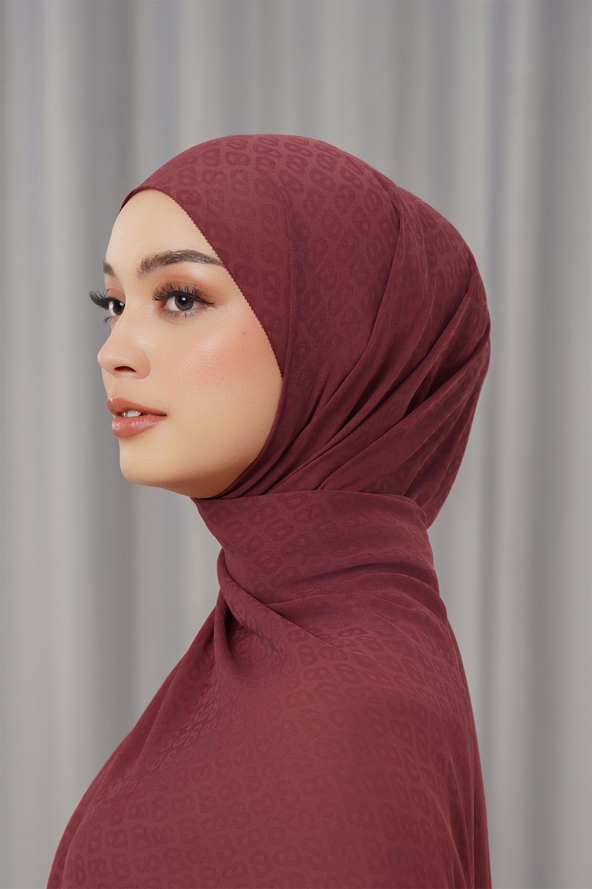 Georgette Tapis Shawl - New Maroon