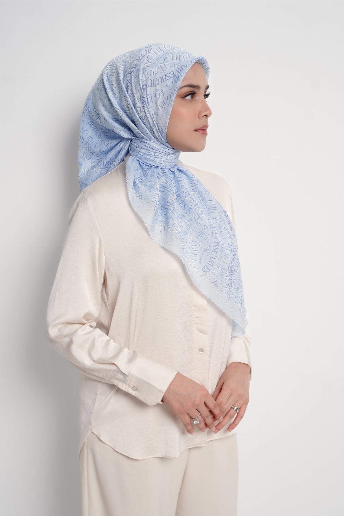 Waves Monogram Square - Crystal Blue