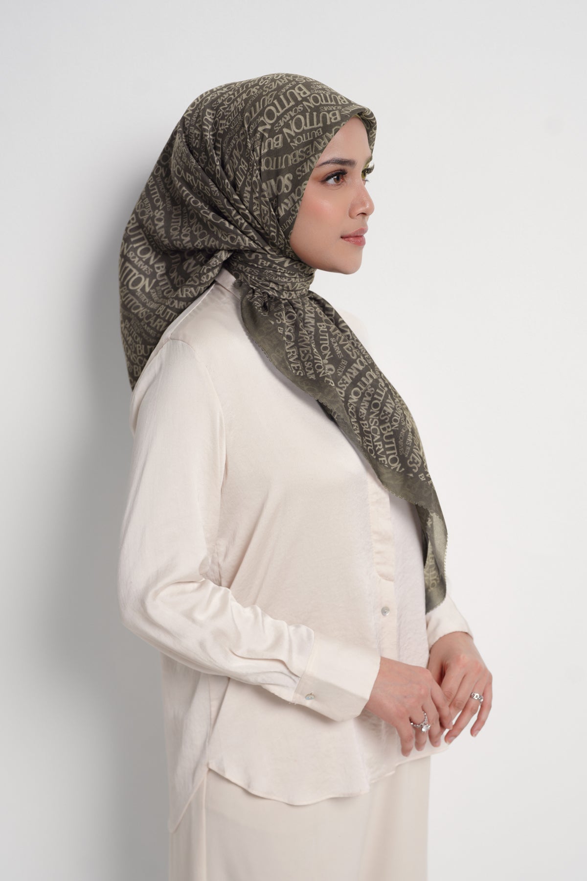 Waves Monogram Square - Seal Brown
