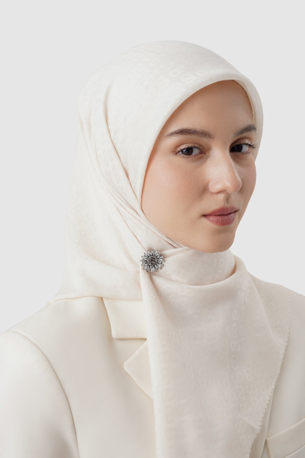 Round Pin Brooch Package 05 - Hematite