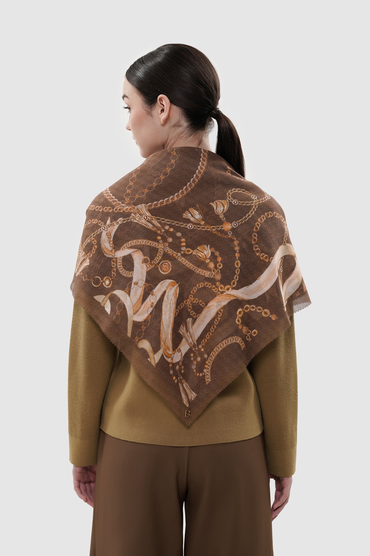 Signature Chain Square Series - Choco