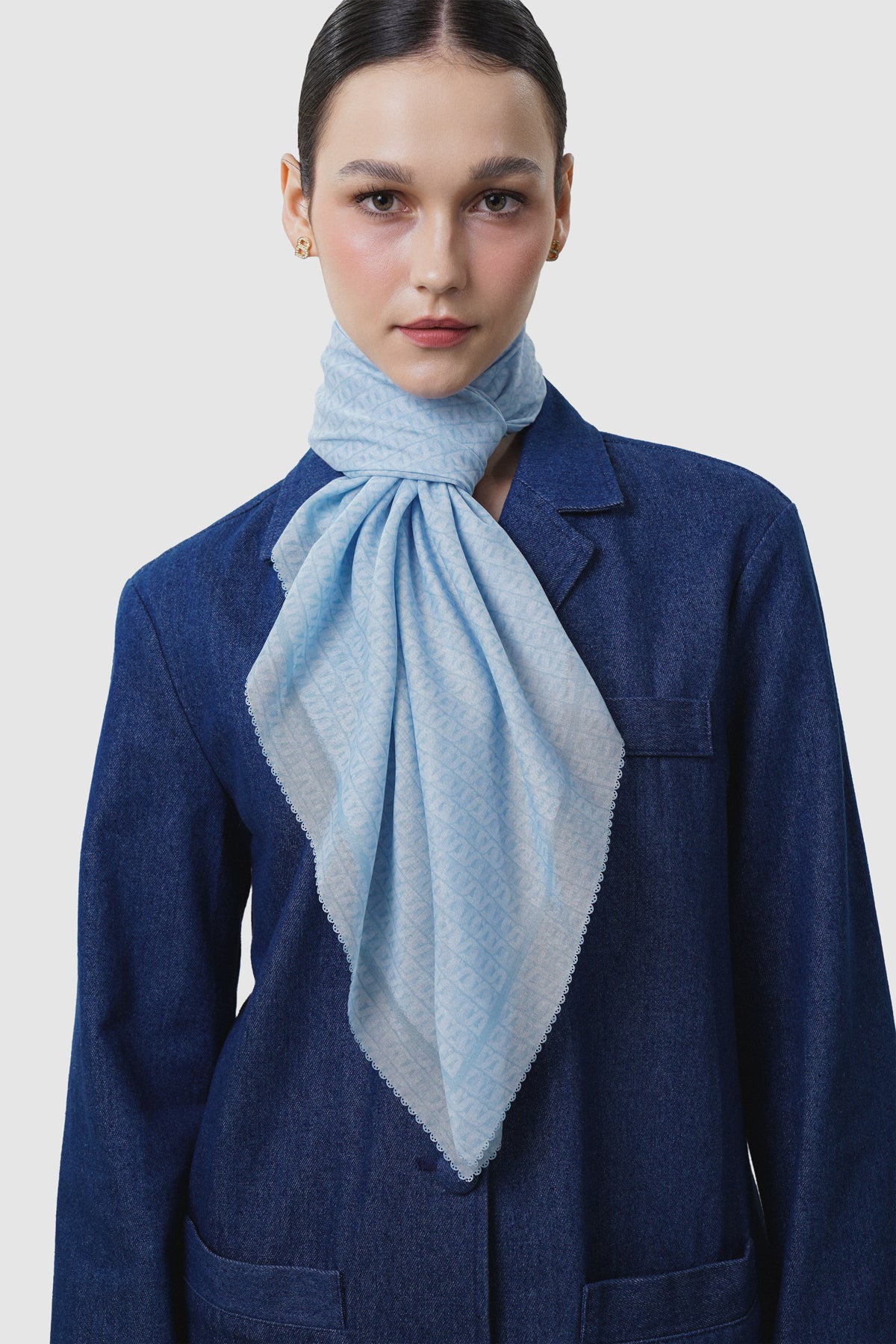 Interlock Voile Square - Skyway