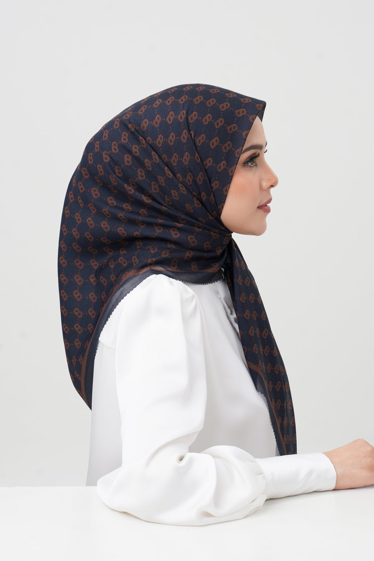 Beverly Square - Blunette