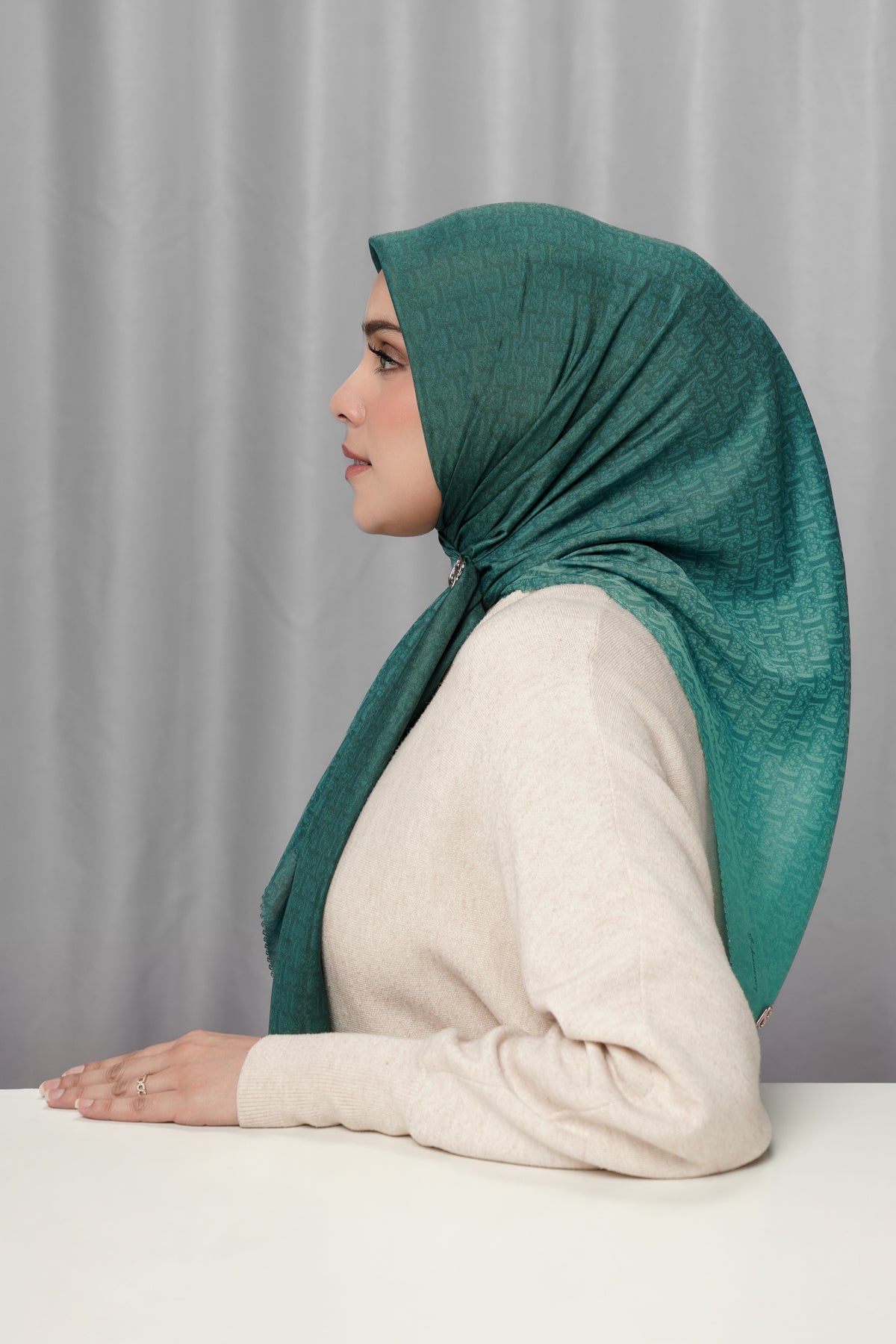 Bimu Horizon Satin Square - Pavo