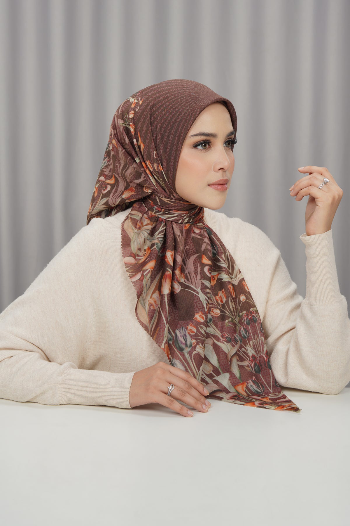 Tulip Voile Square - Mahogany