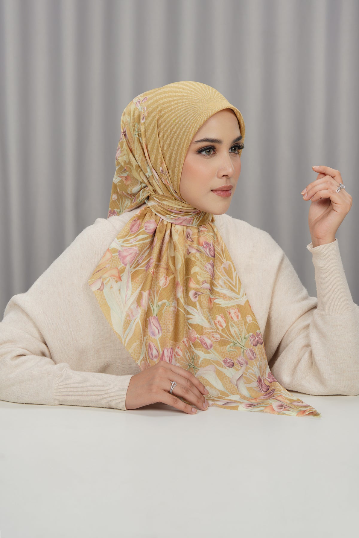 Tulip Voile Square - Honey