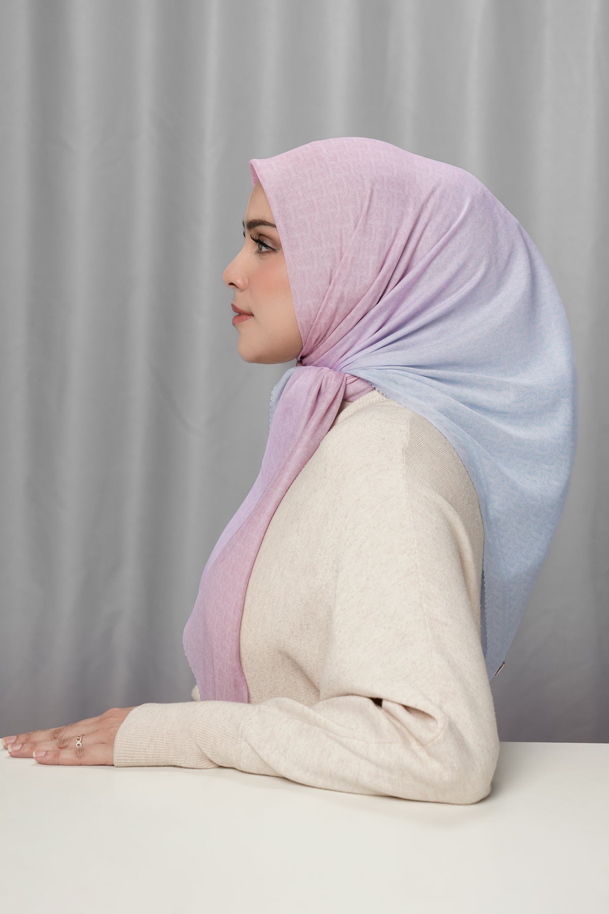 Bimu Horizon Satin Square - Rhea