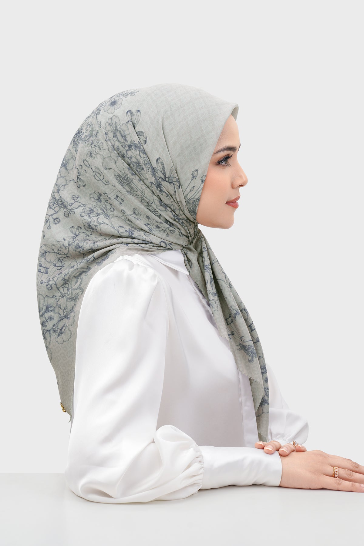 Nada 3 Square - Styling