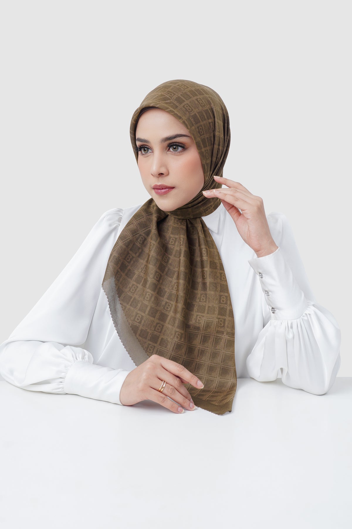 Musée Square - Cinnamon