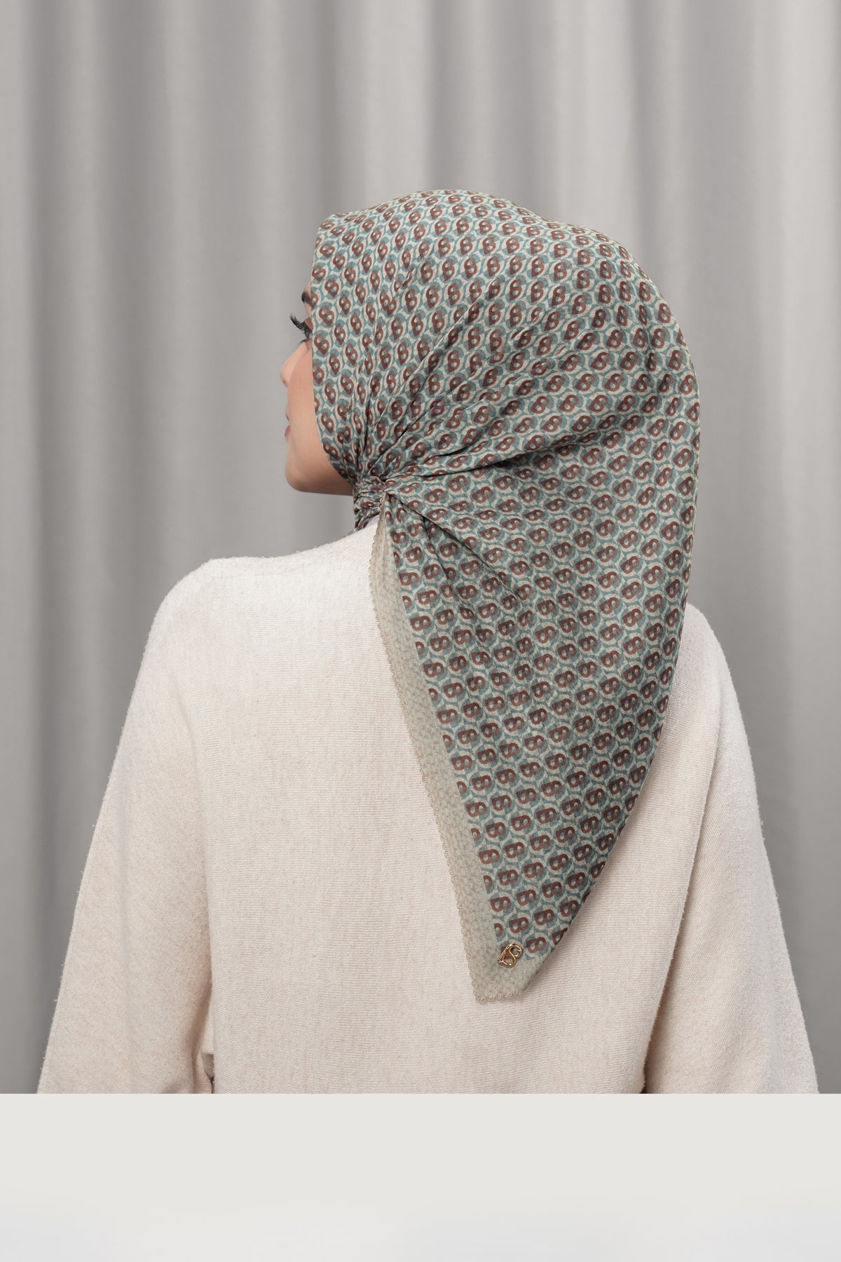 Axis Square - Feather Gray