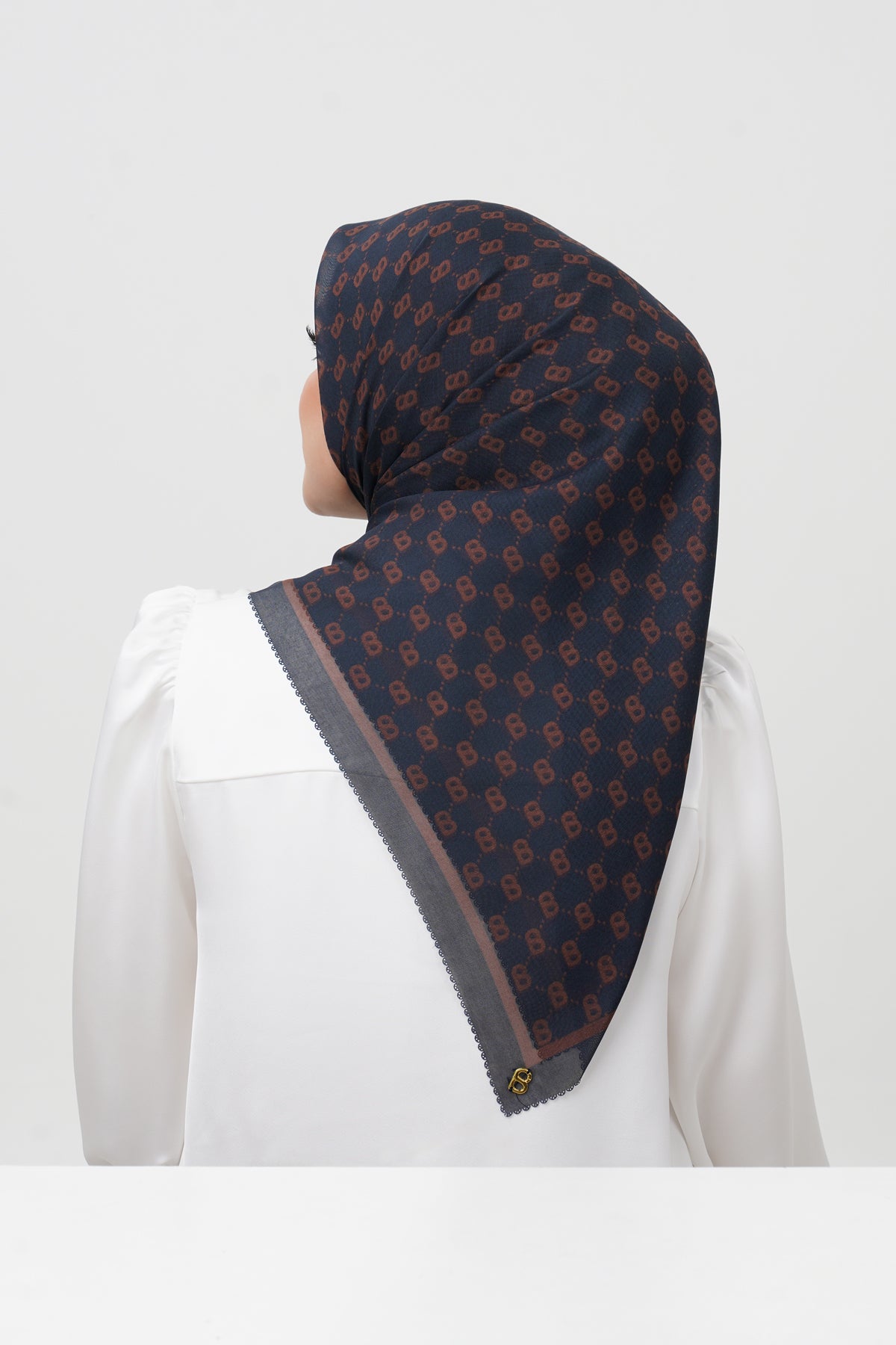 Beverly Square - Blunette