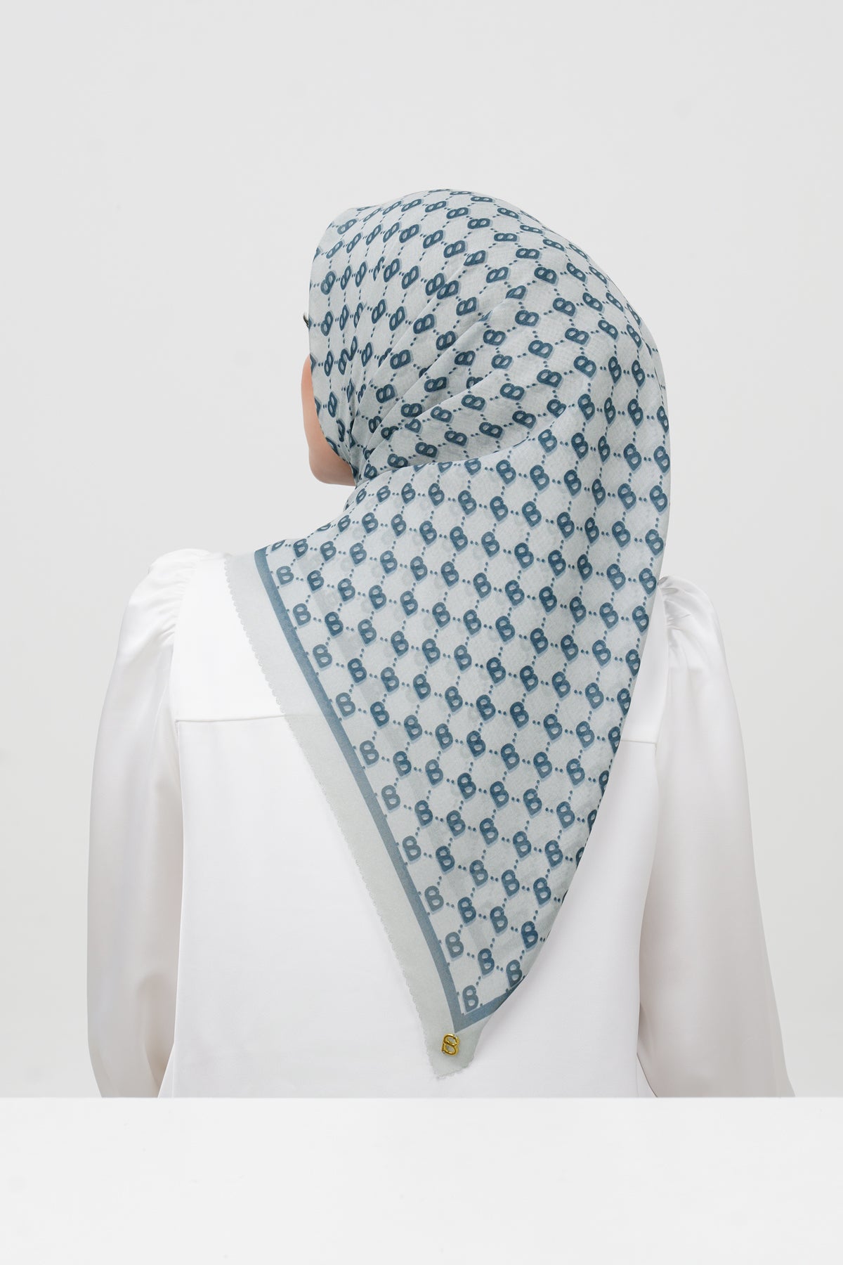 Beverly Square - Jay