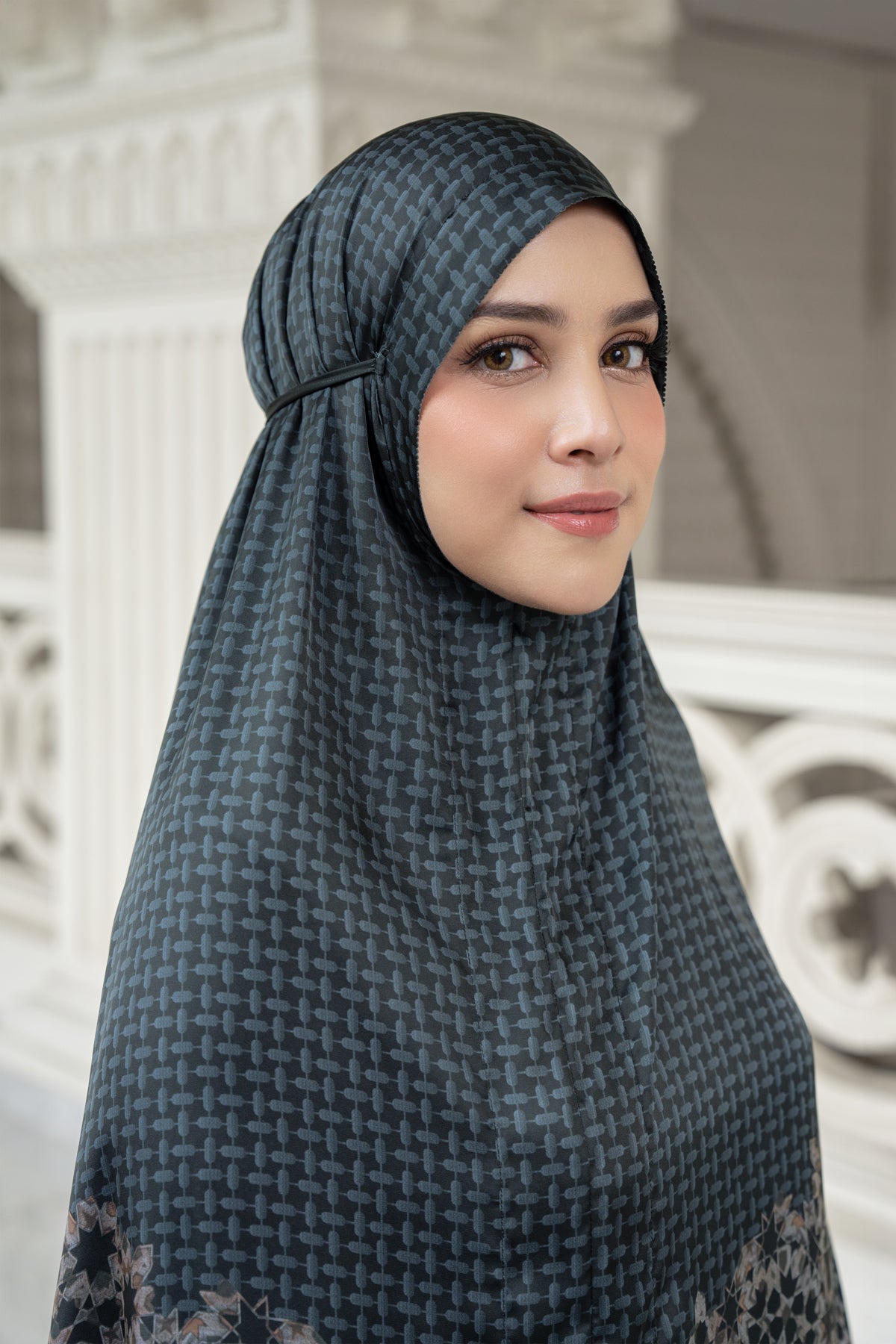 Haramain 2 Prayer Robe - Dates