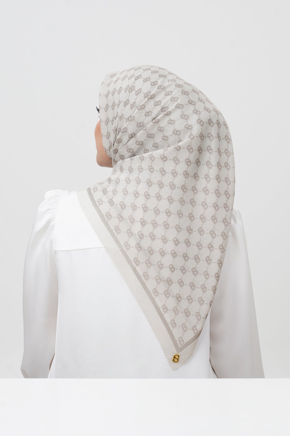 Beverly Square - Oatmeal