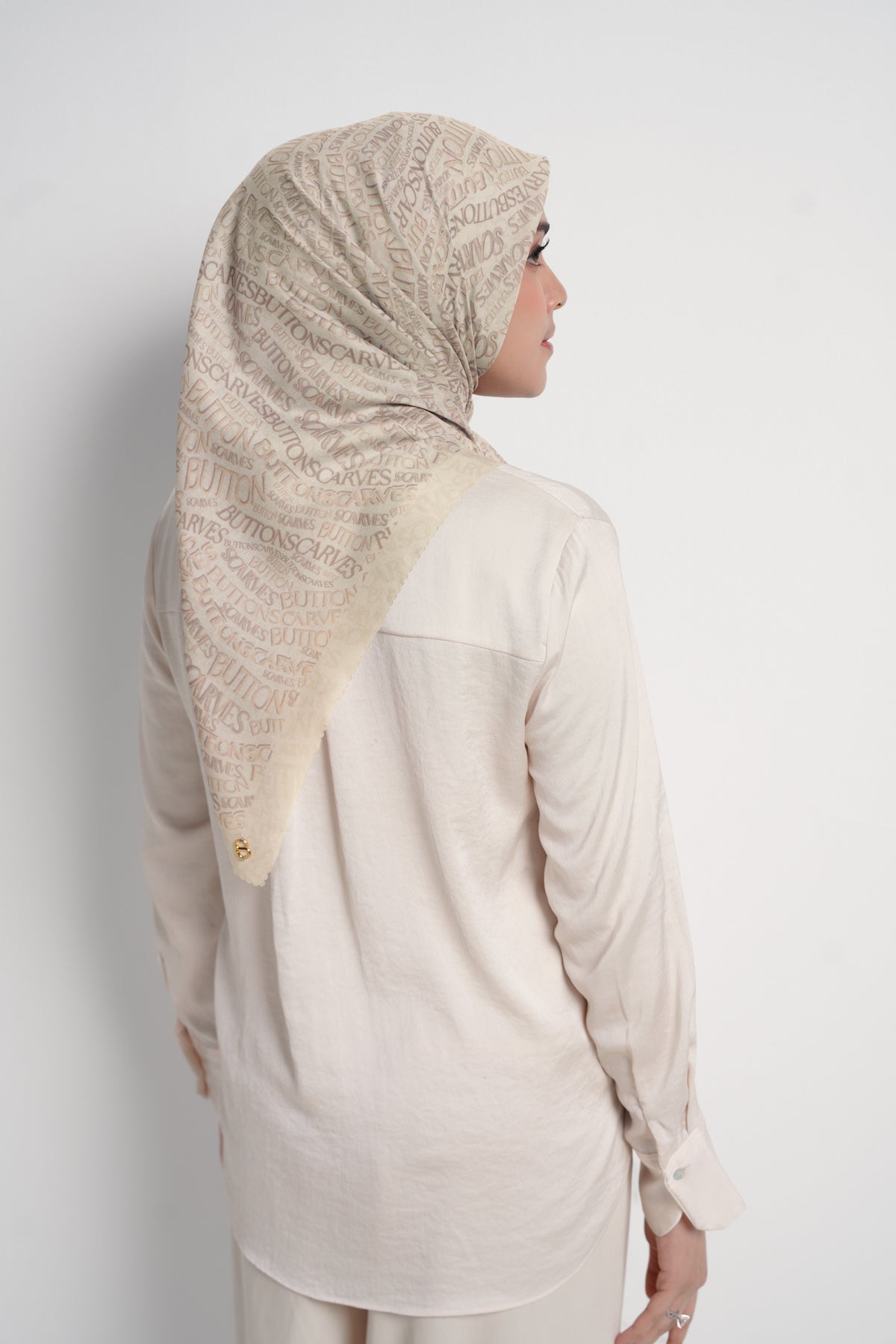 Waves Monogram Square - Sandshell