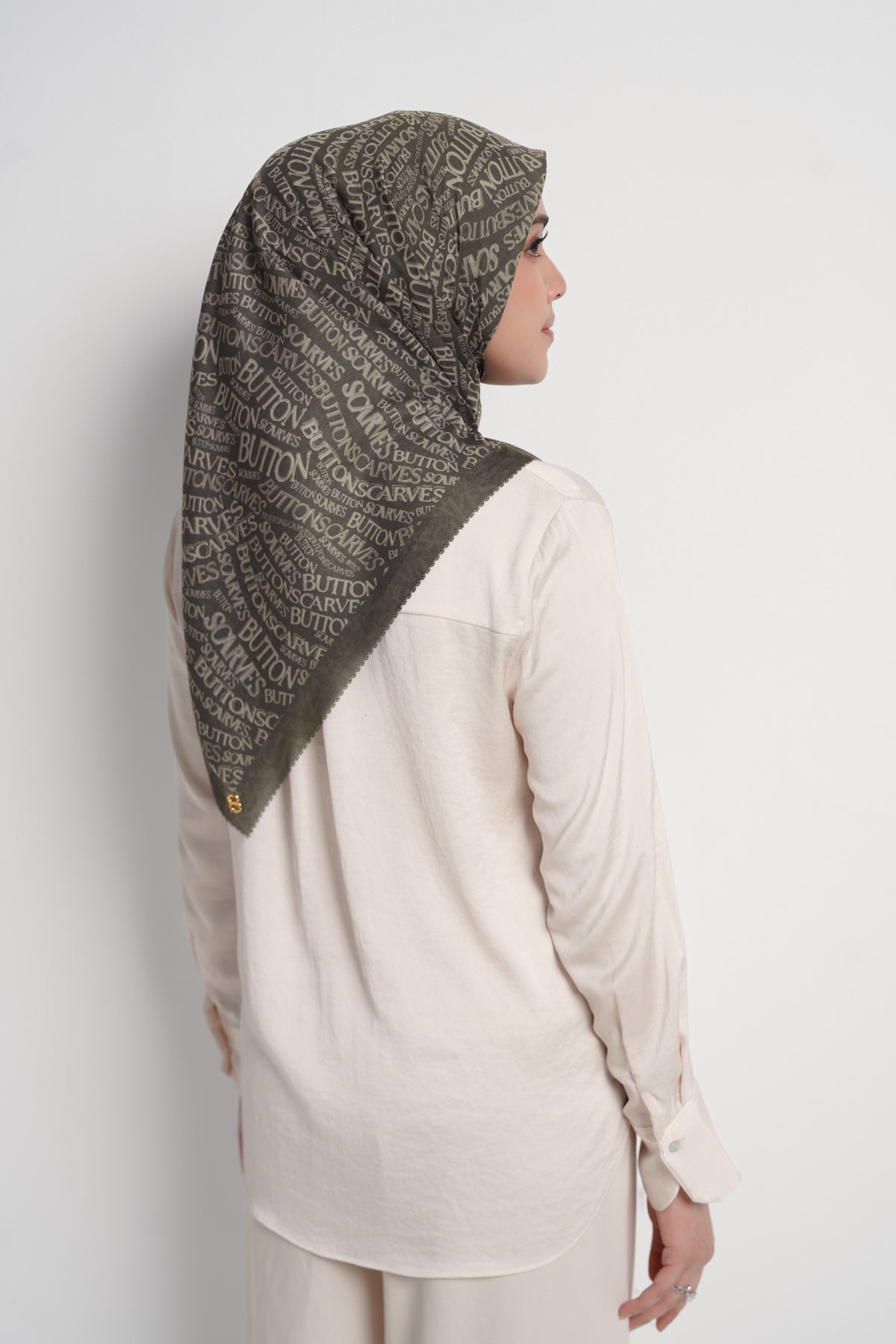 Waves Monogram Square - Seal Brown