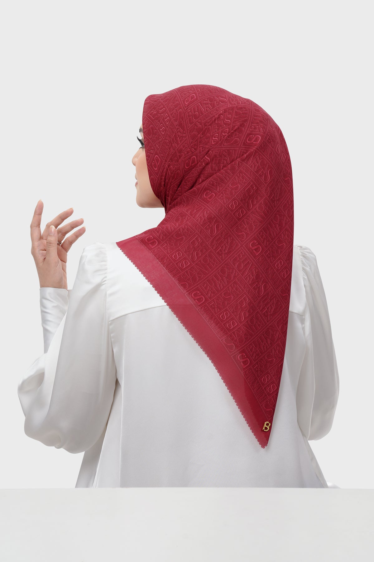 Typograph Square - Haute Red