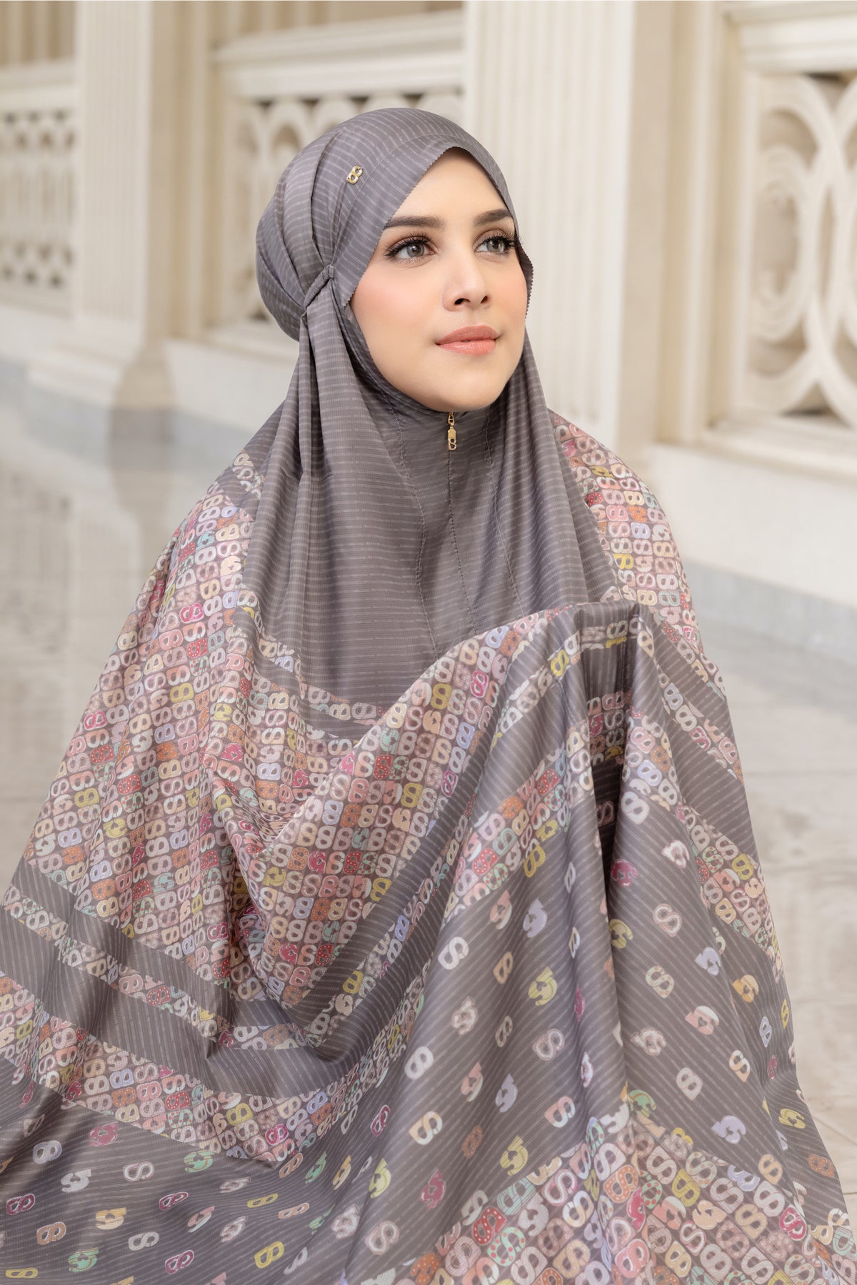 Nagita Capsule Prayer Robe - Chestnut