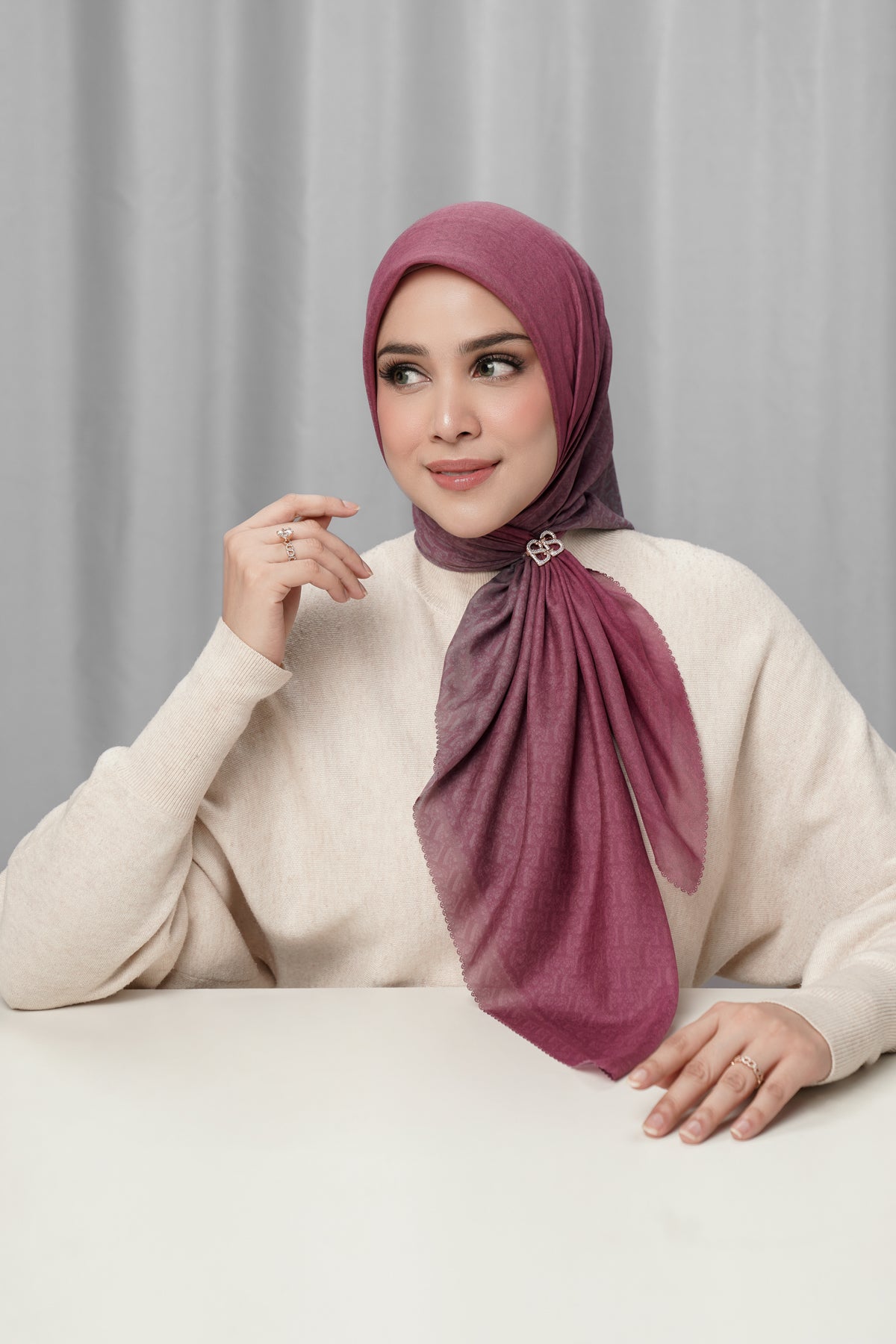 Bimu Horizon Satin Square - Vela