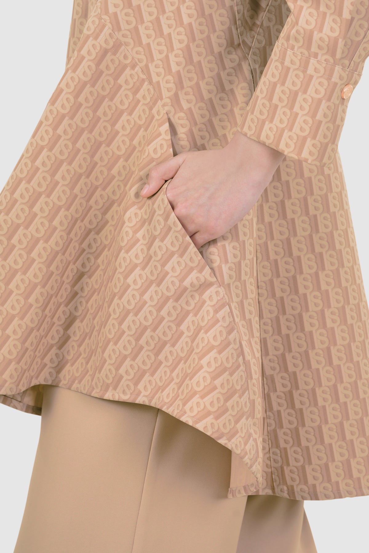 Leena Monogram Shirt - Mocha