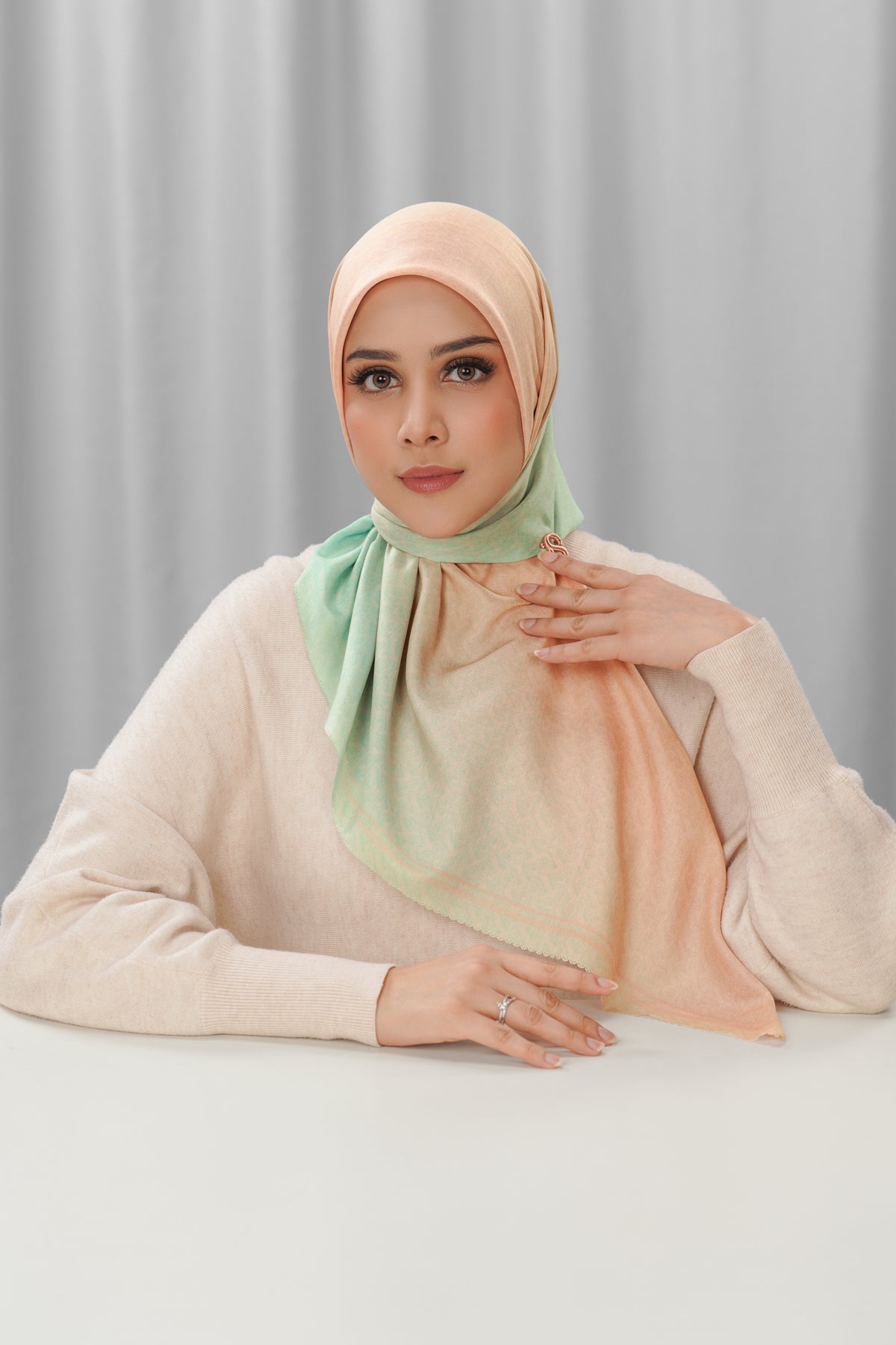 Bimu Horizon Satin Square - Mirach
