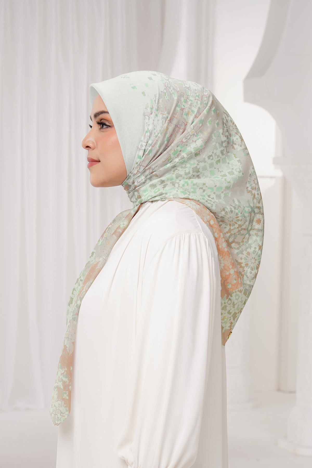 Moroccan Satin Square - Jasmine