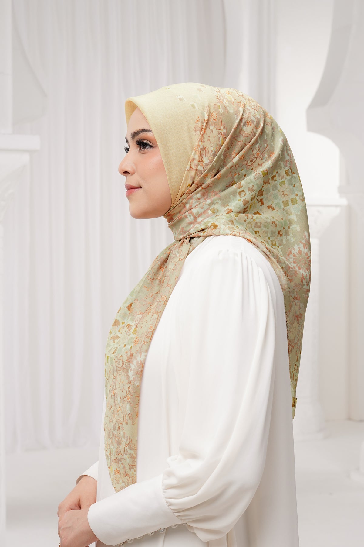 Moroccan Satin Square - Wheat