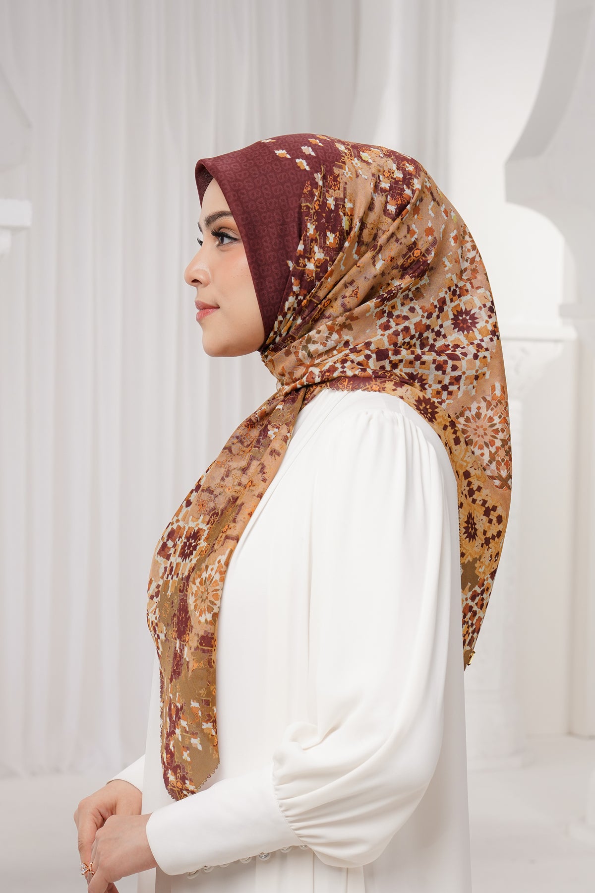 Moroccan Satin Square - Garnet