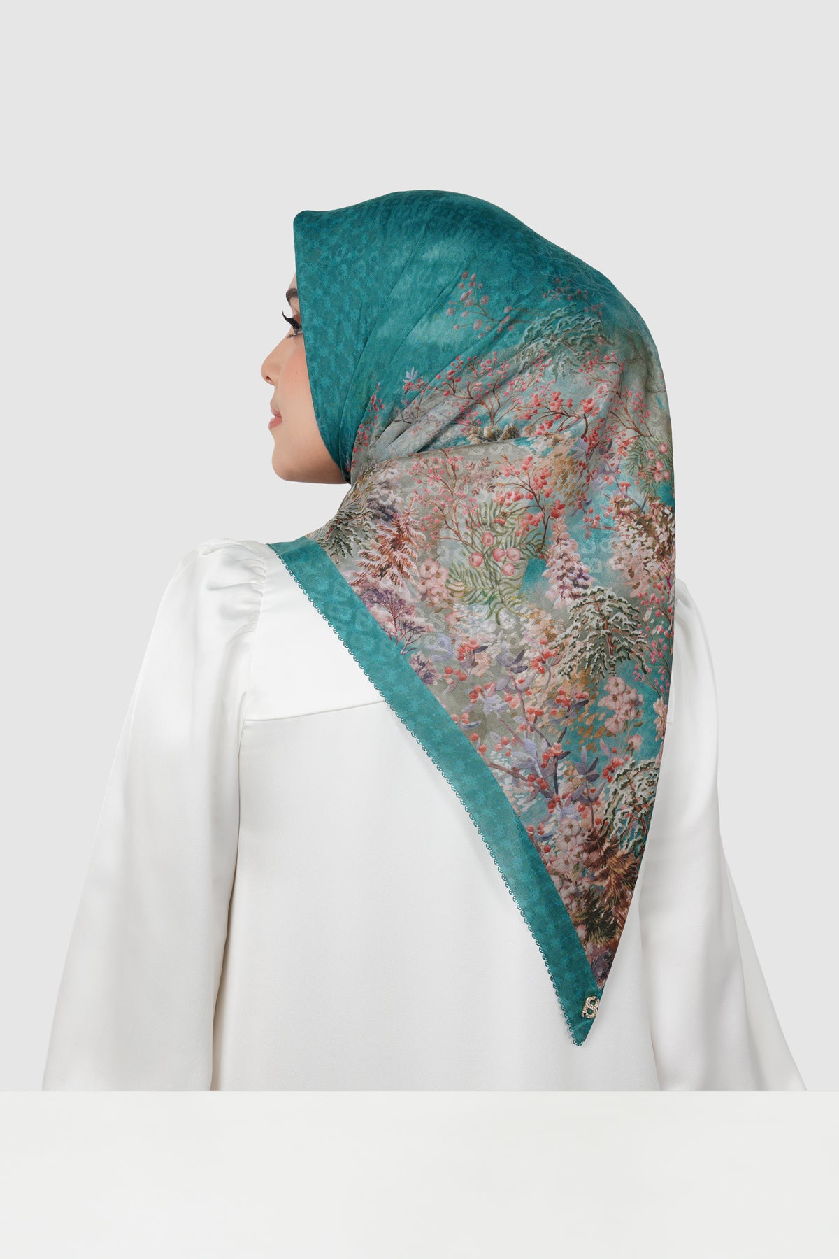 Holiday 3 Voile Square - Evergreen